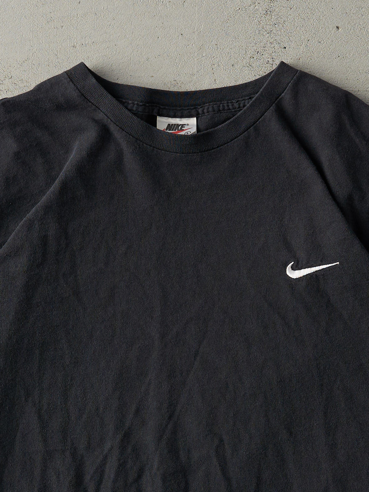 Vintage 90s Black Embroidered Nike Swoosh Tee (L)