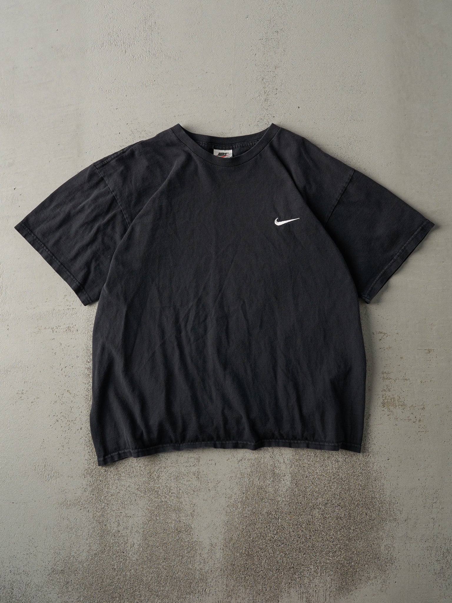 Vintage 90s Black Embroidered Nike Swoosh Tee (L)