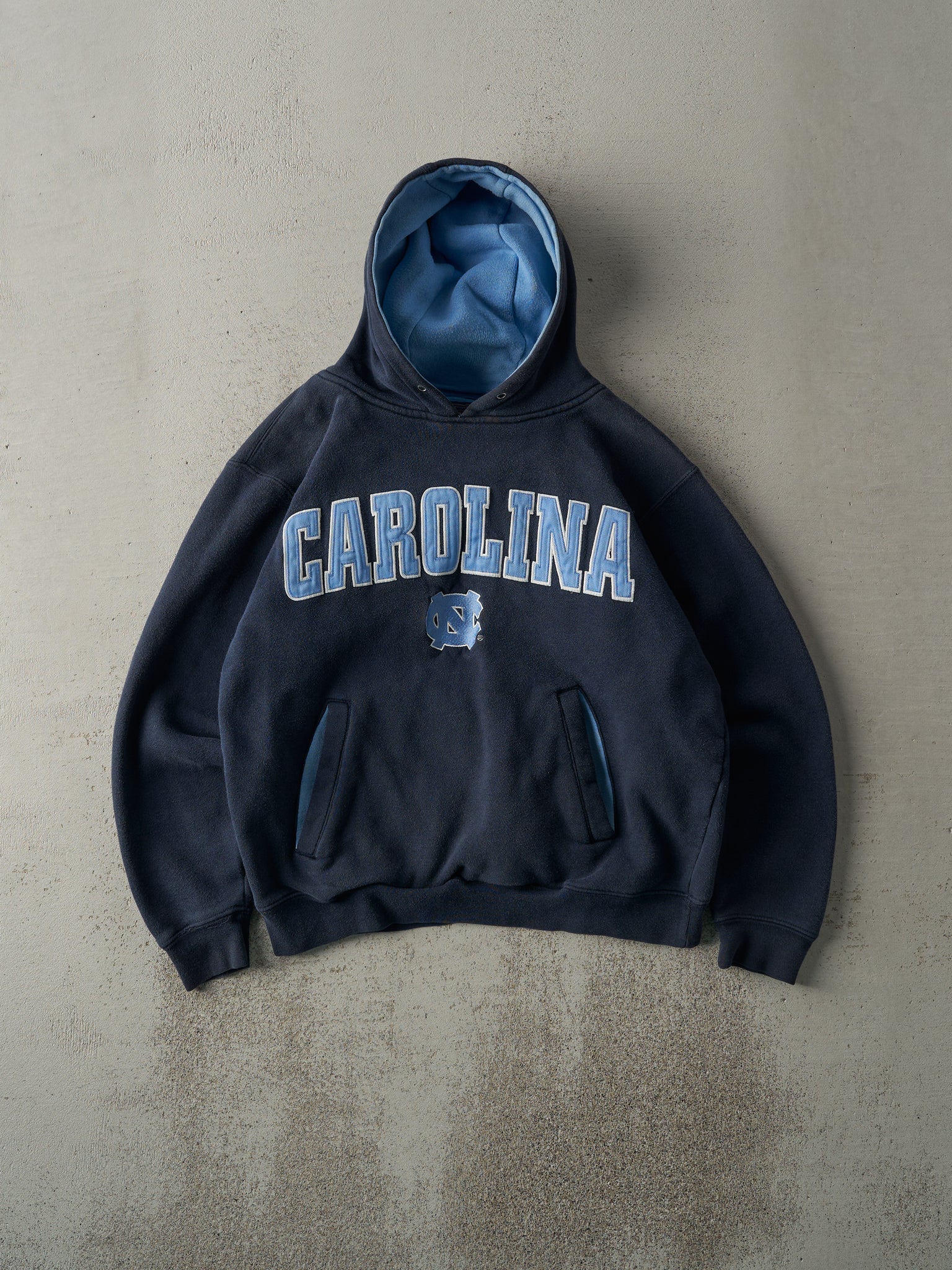 Vintage Y2K North Carolina Tar Heels Hoodie (M)