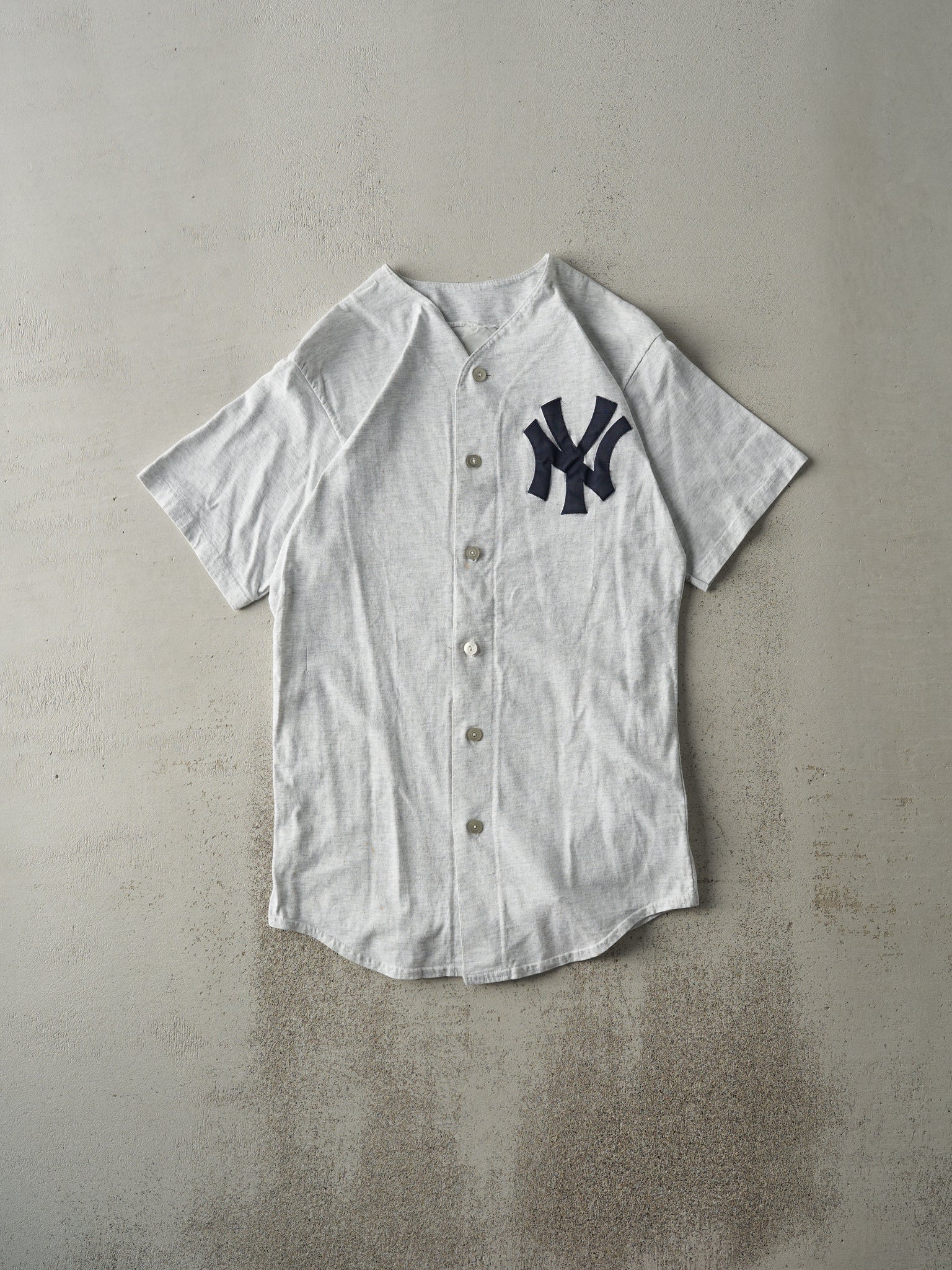 Vintage 90s Heather Grey New York Yankees Button Up Tee (S)