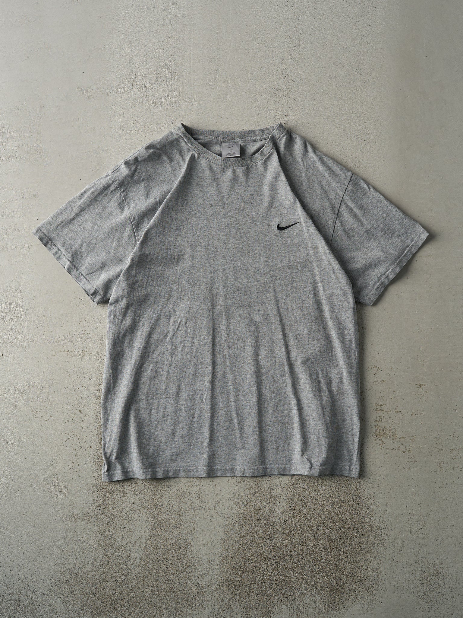 Vintage Y2K Grey Embroidered Nike Swoosh Tee (L)