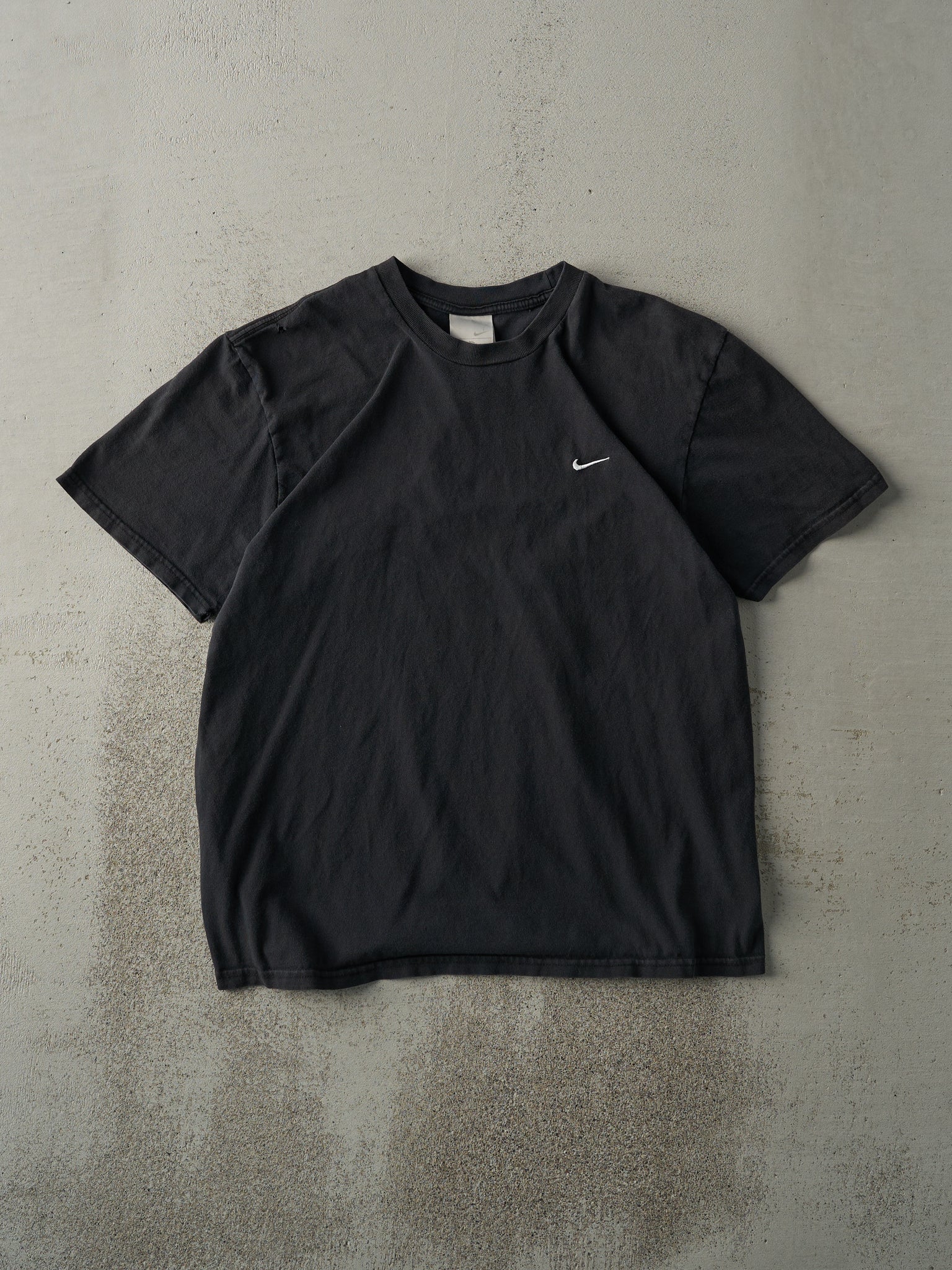 Vintage Y2K Black Embroidered Nike Swoosh Tee (M)