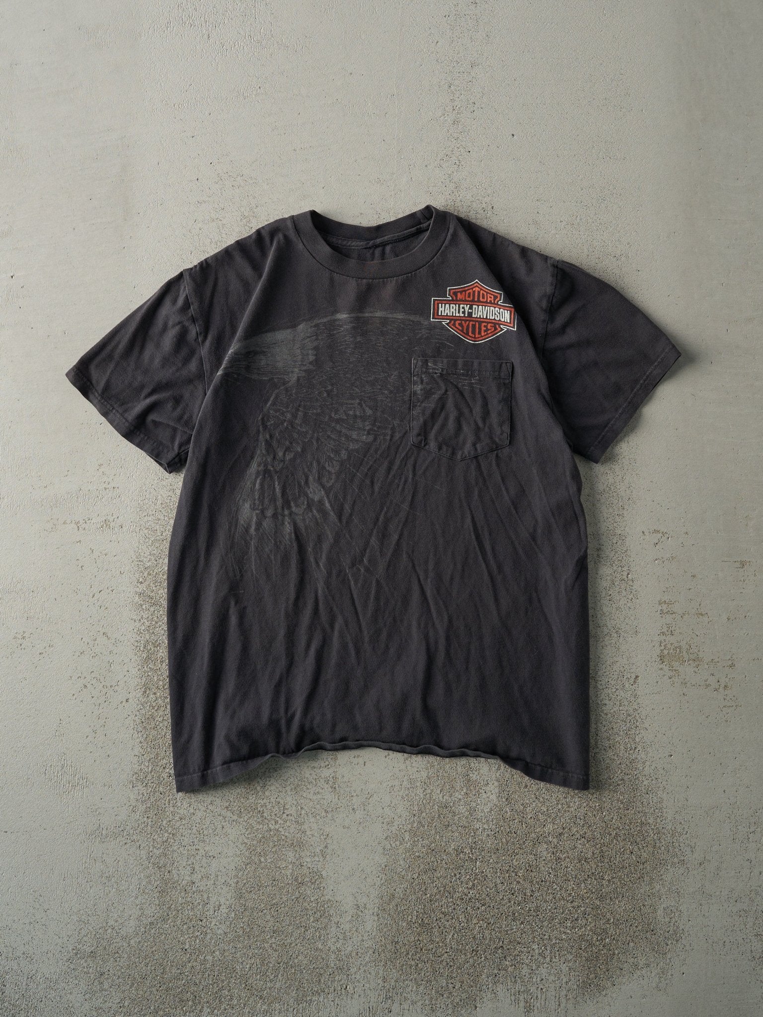 Vintage 10' Faded Black Apache Junction AZ Harley Davidson Pocket Tee (S/M)