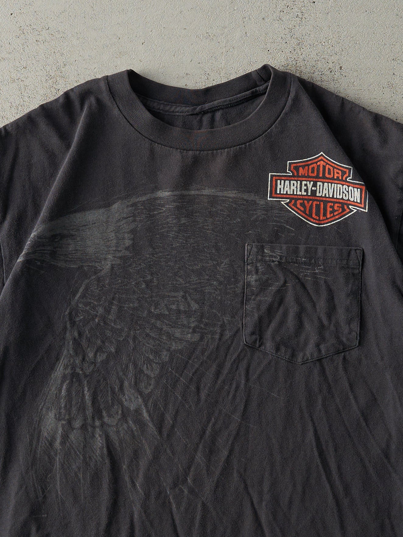 Vintage 10' Faded Black Apache Junction AZ Harley Davidson Pocket Tee (S/M)