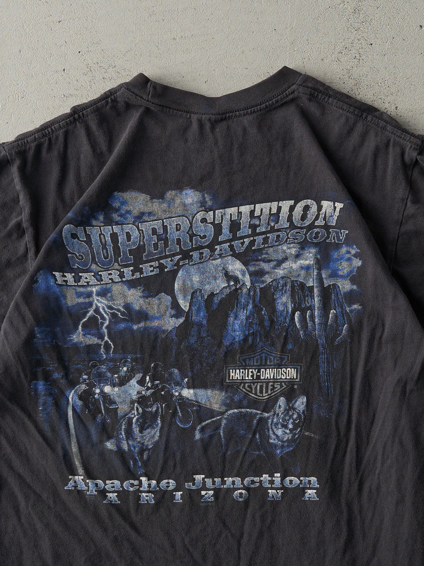 Vintage 10' Faded Black Apache Junction AZ Harley Davidson Pocket Tee (S/M)