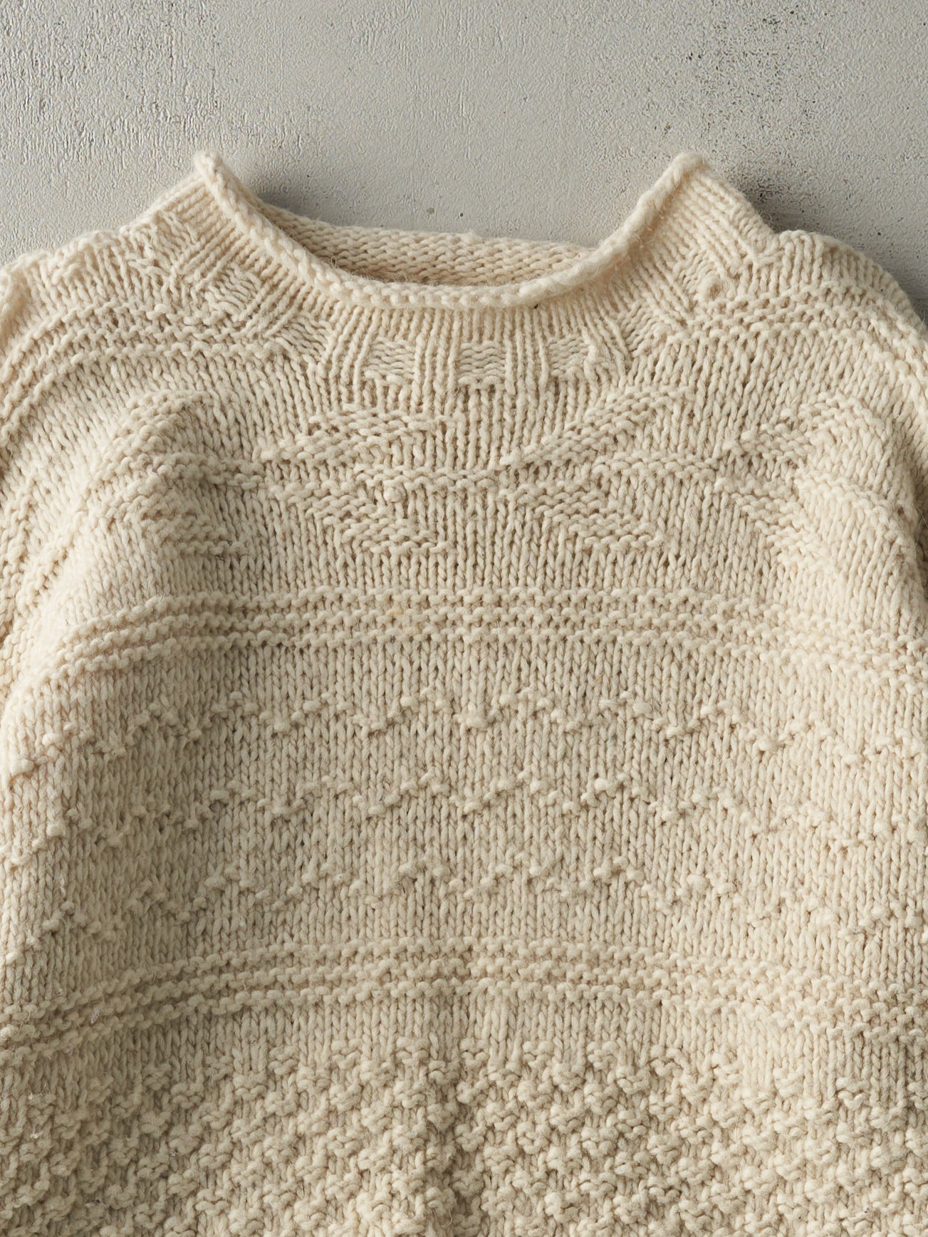 Vintage 80s Beige Patterned Knit Pullover (M)