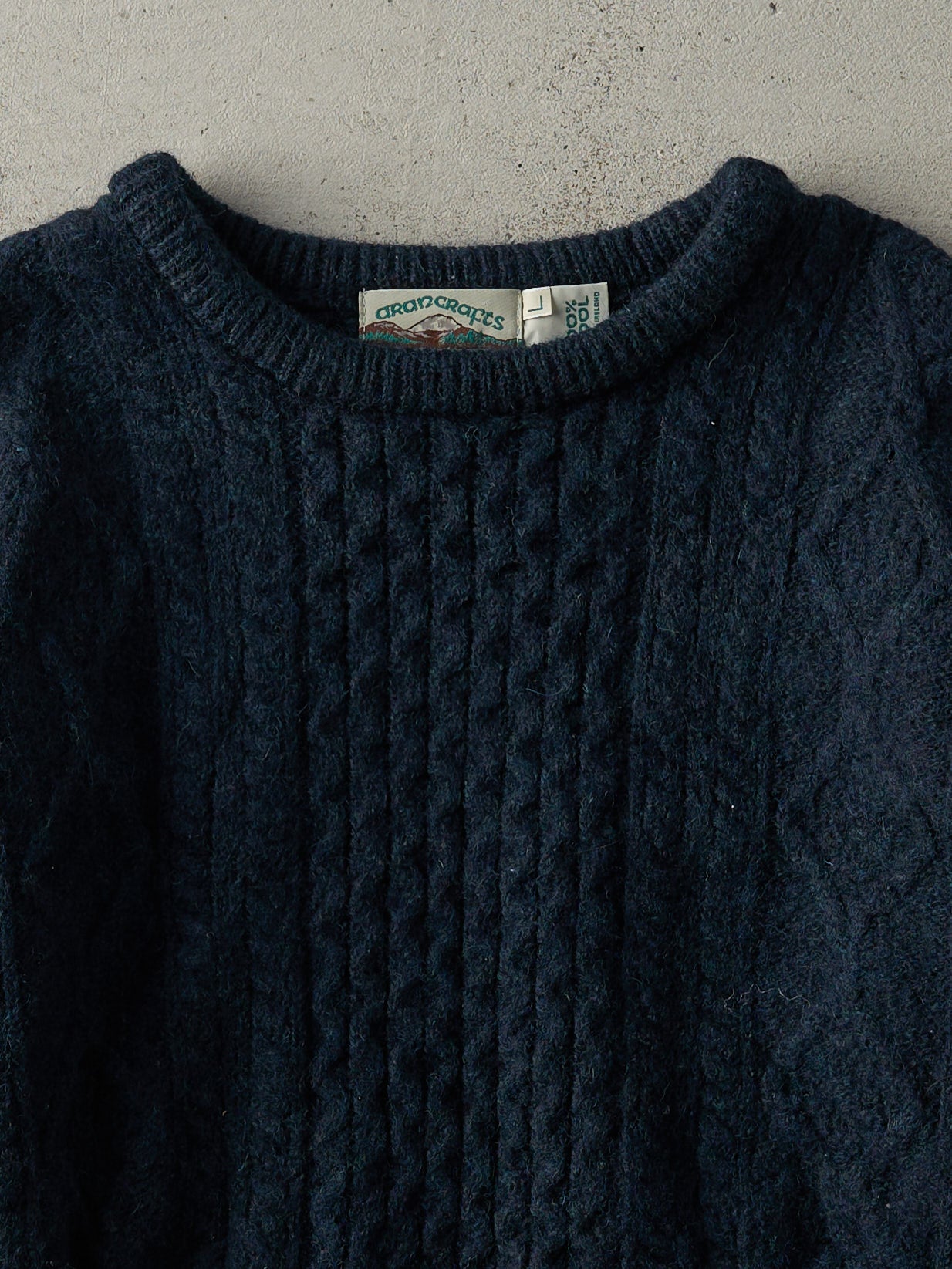 Vintage 80s Navy Blue Chunky Cable Knit Pullover (M)