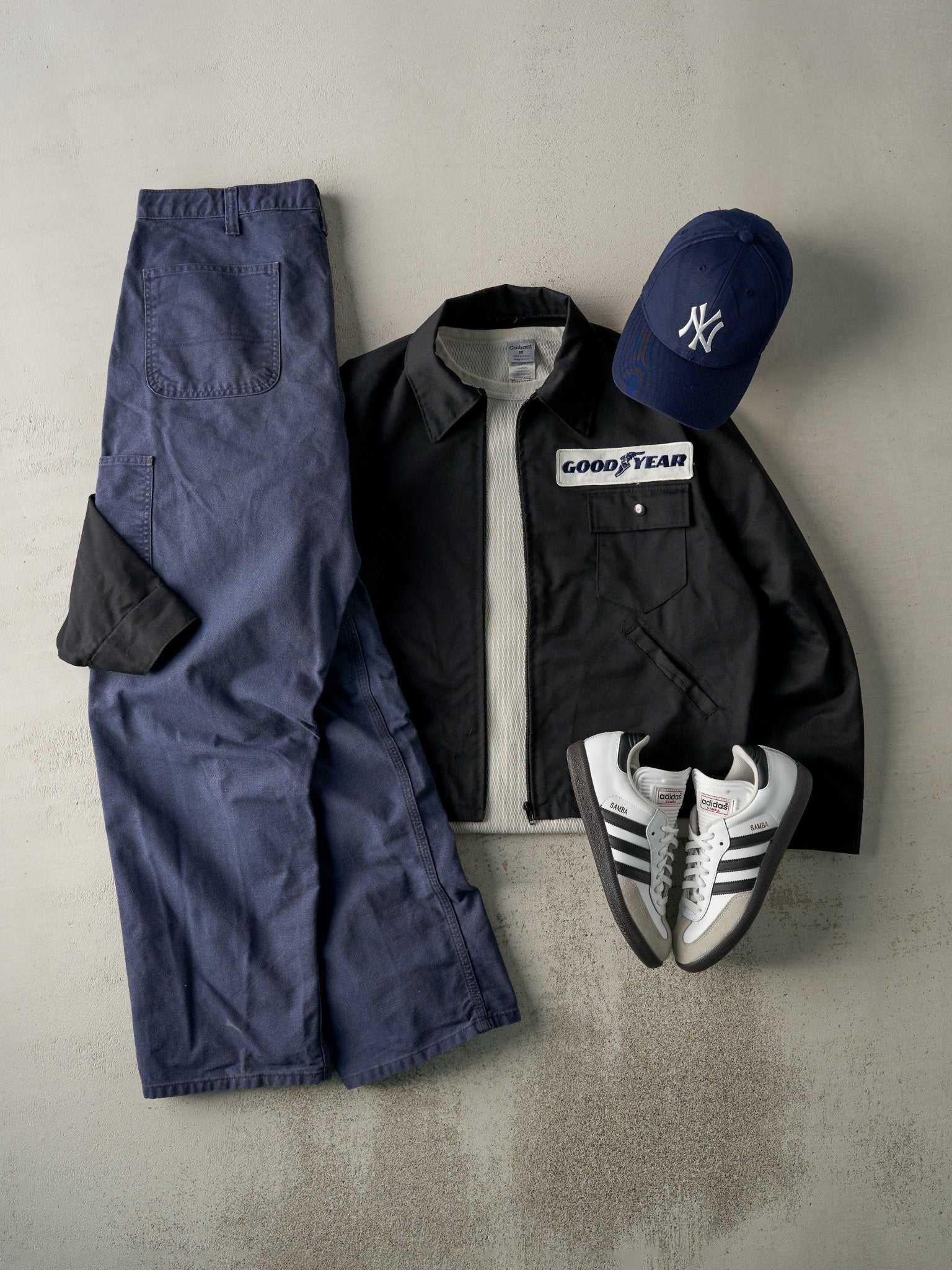 Vintage Y2K Navy Blue Dungaree Fit Carhartt Work Pants (36x32.5)