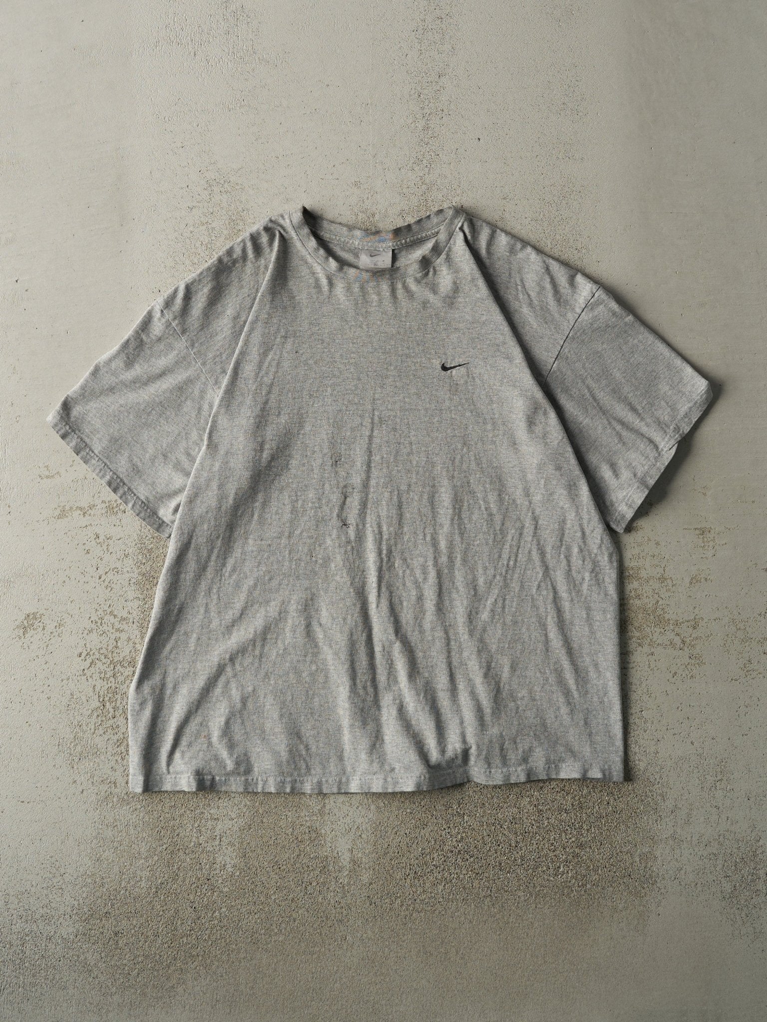 Vintage Y2K Grey Nike Embroidered Swoosh Tee (L)