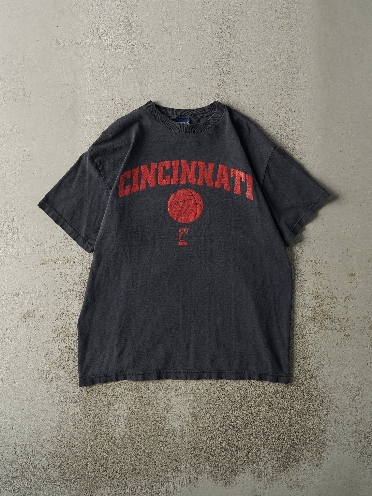 Vintage Y2K Faded Black University of Cincinnati Tee (M)