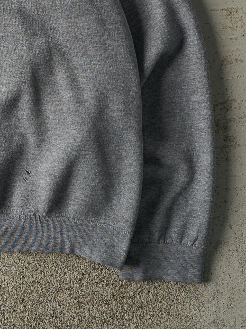 Vintage Y2K Grey Blank Crewneck (L/XL)