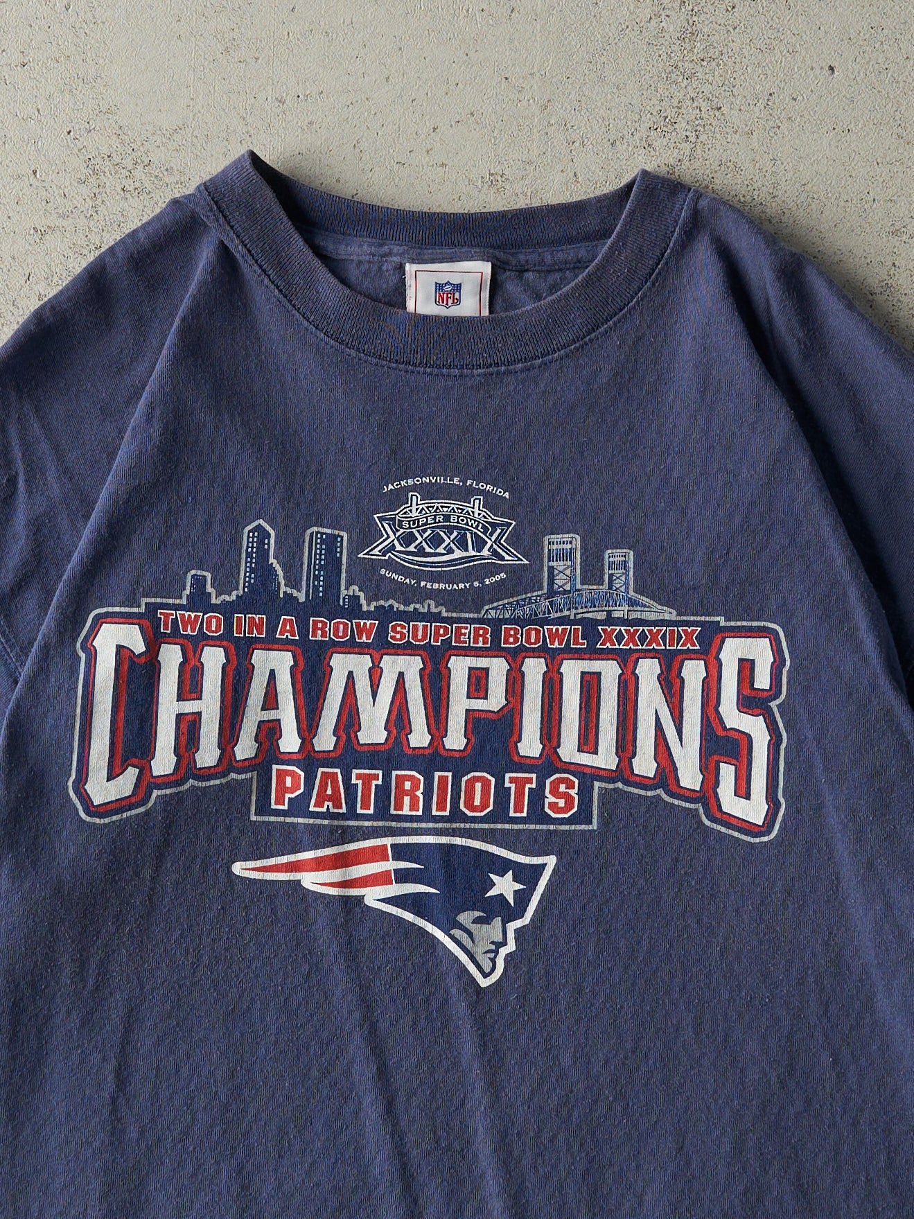 Vintage 05' Blue Super Bowl XXIX Champions New England Patriots Tee (L/XL)