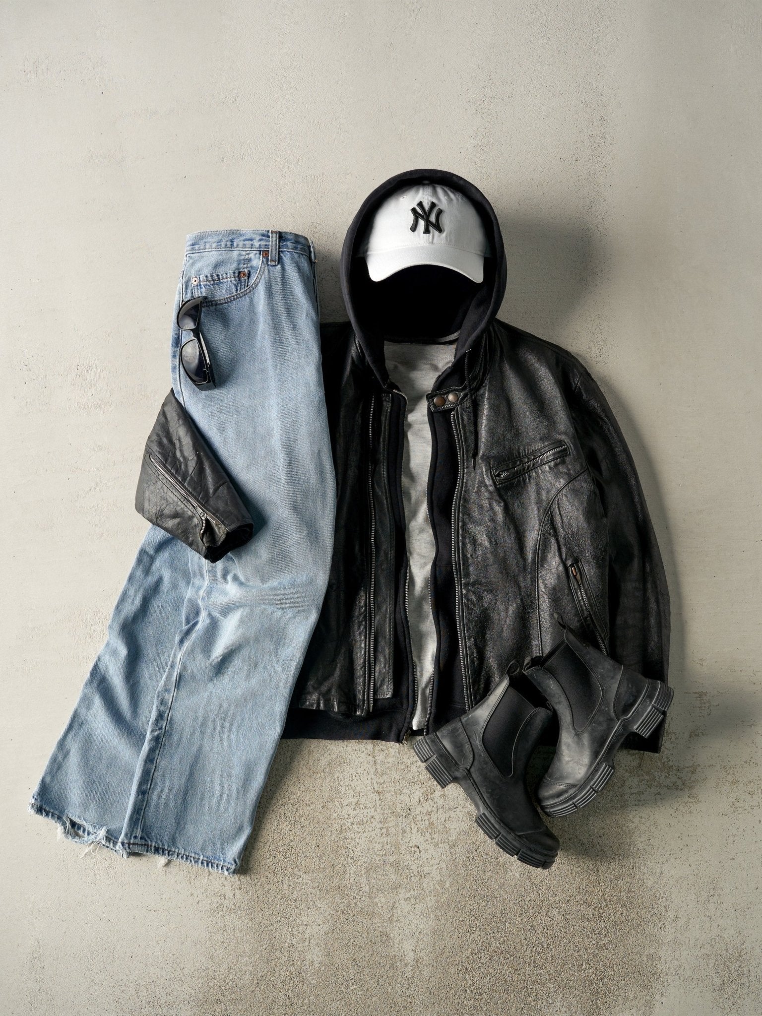 Vintage 80s Black Biker Style Leather Jacket (M)