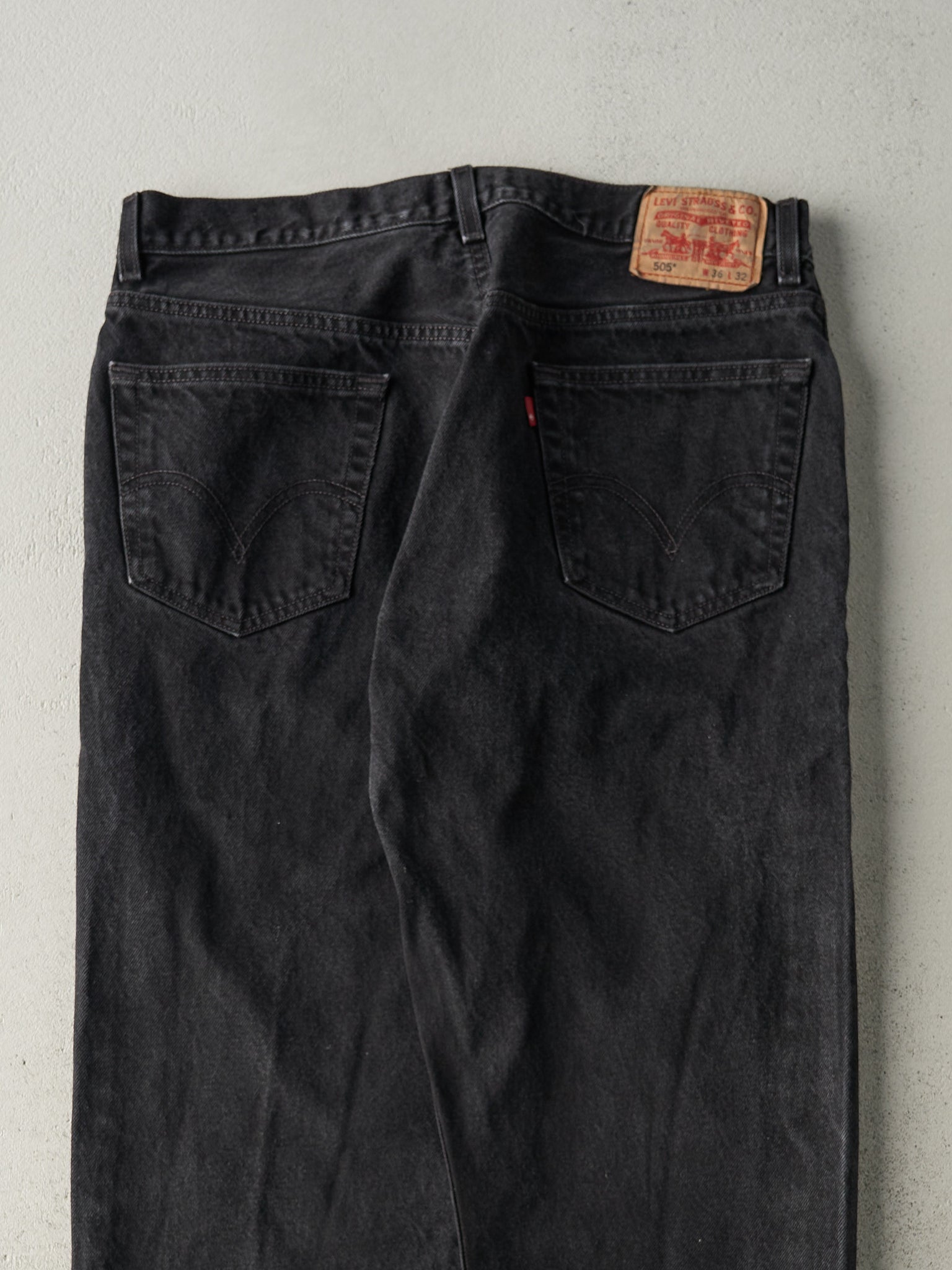 Vintage Y2K Black Levi's 505 Denim Pants (34x32)