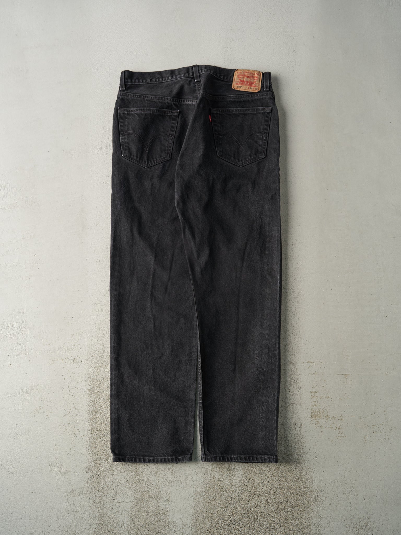 Vintage Y2K Black Levi's 505 Denim Pants (34x32)