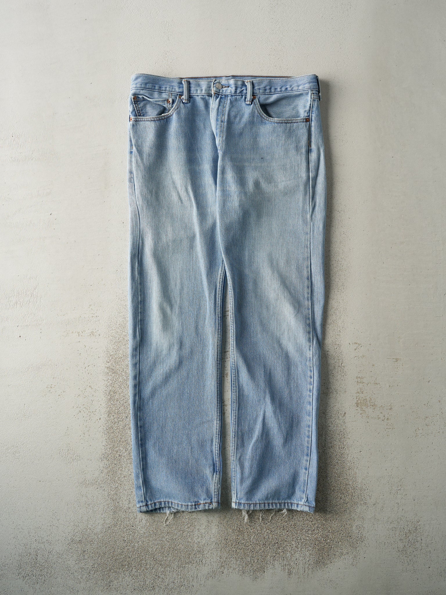 Vintage Y2K Light Wash Levi's 505 Jeans (37x31)
