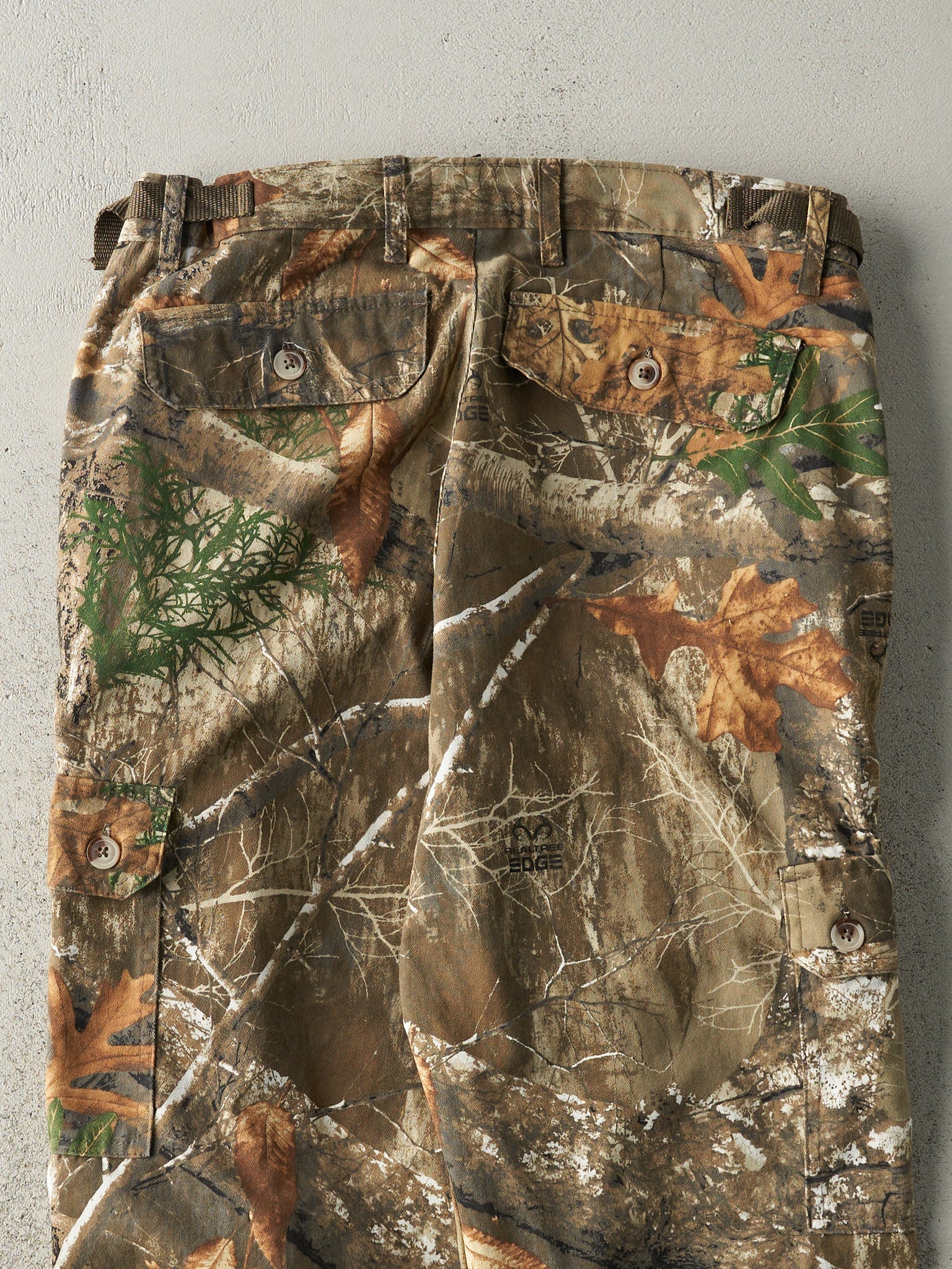 Vintage Y2K Realtree Camo Cargo Pants (33x25)