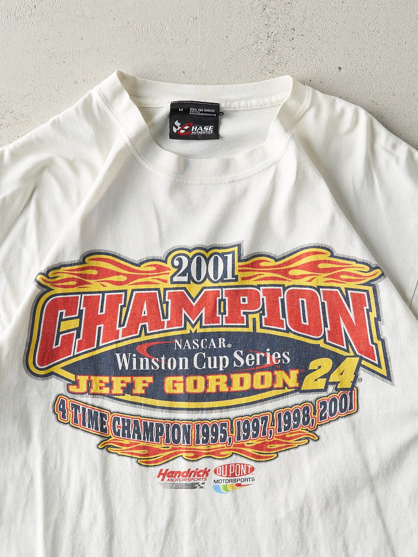 Vintage 01' White Jeff Gordon Nascar Racing Tee (M)