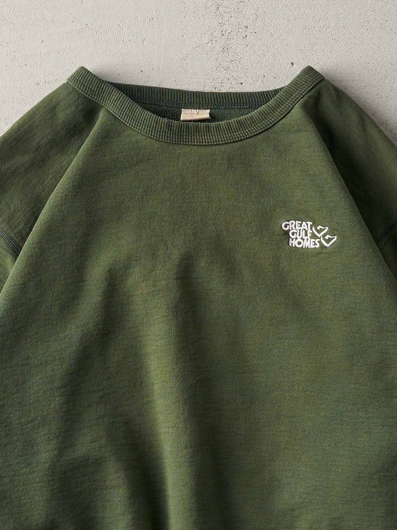 Vintage Y2K Sun Faded Green Embroidered Crewneck (L)