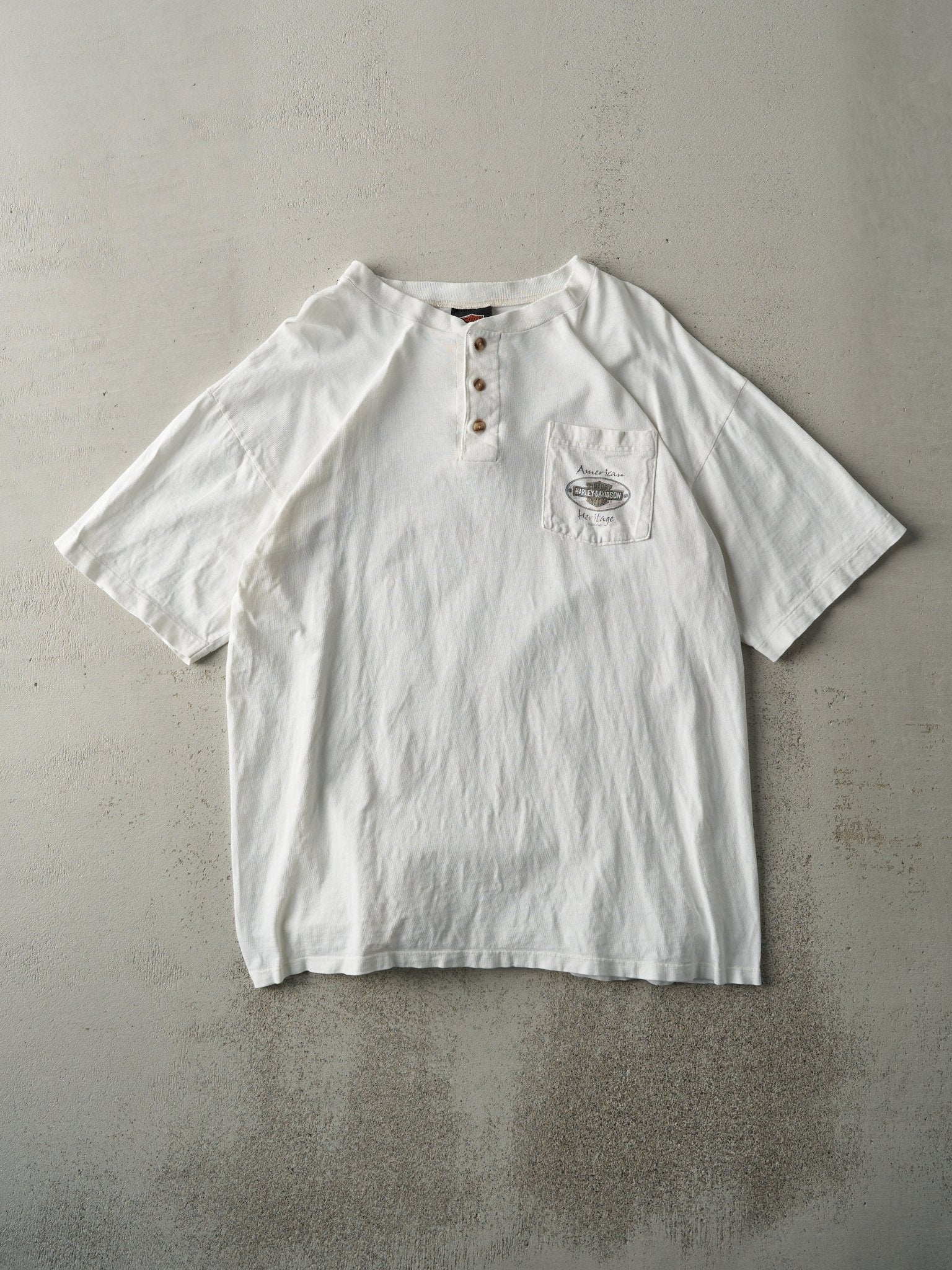 Vintage 00' White Gettysburg PA Harley Davidson Quarter Button Pocket Tee (M)