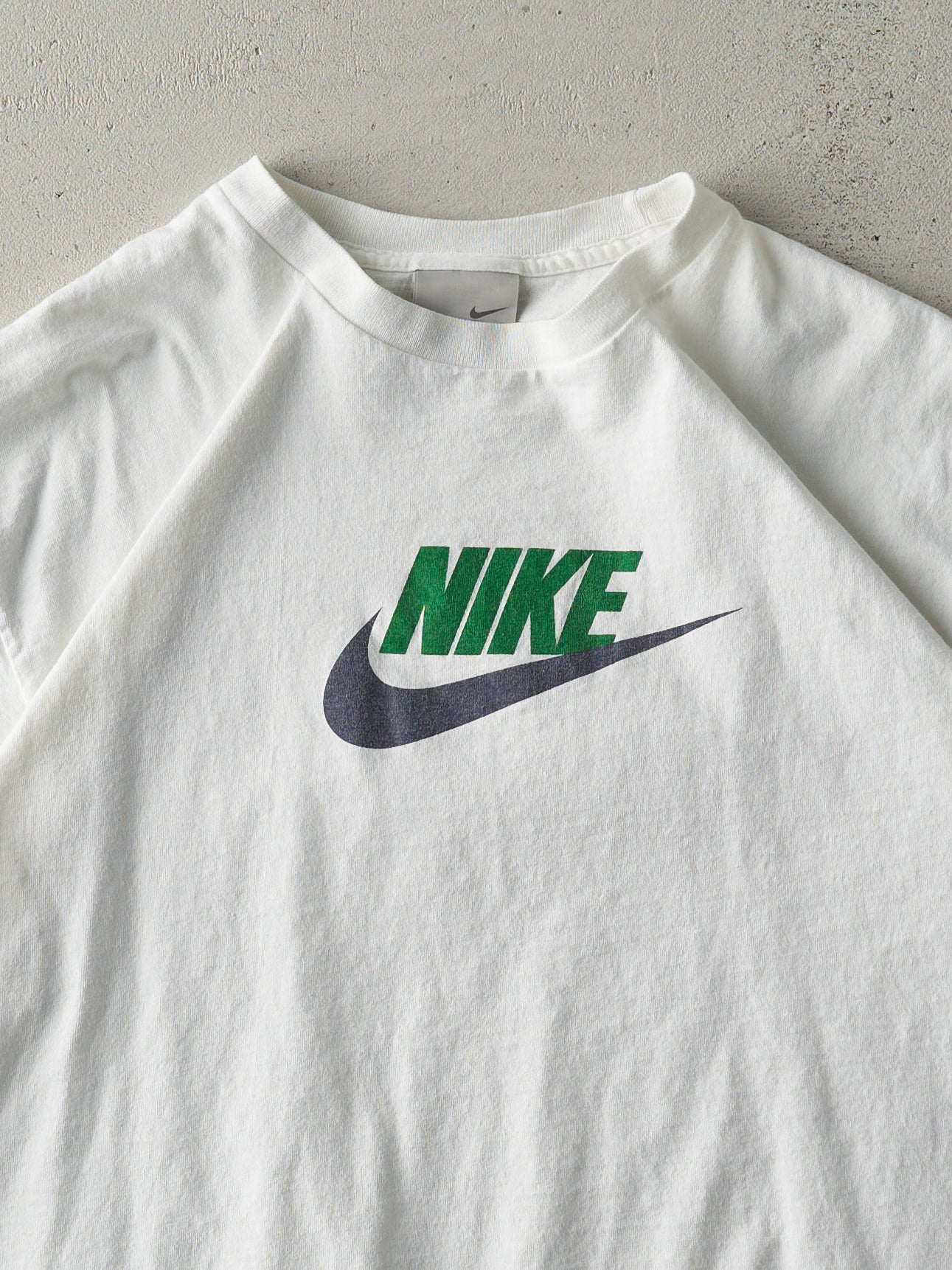 Vintage Y2K White Nike Logo Tee (M)