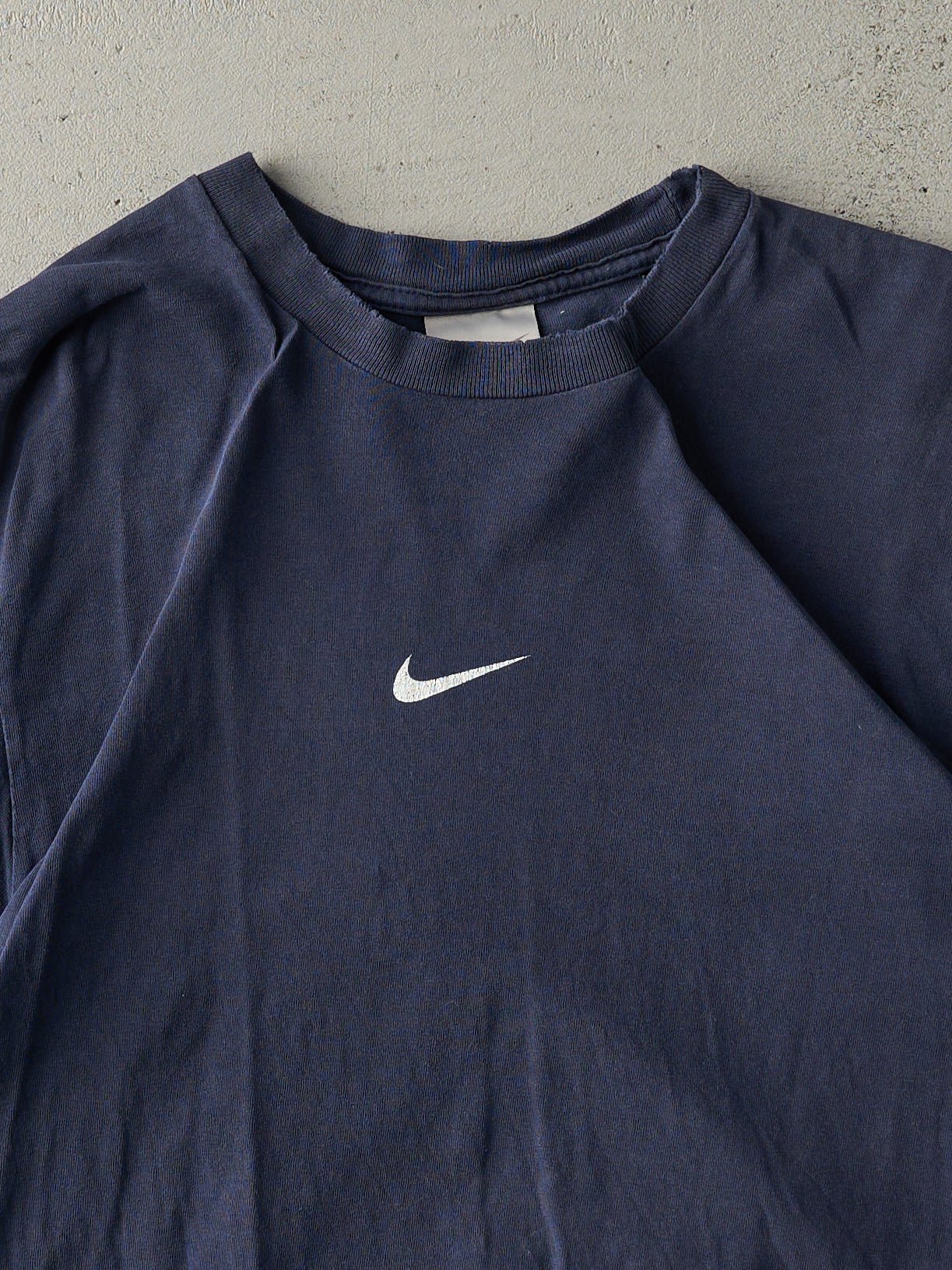 Vintage Y2K Navy Blue Nike Centre Swoosh Tee (M)