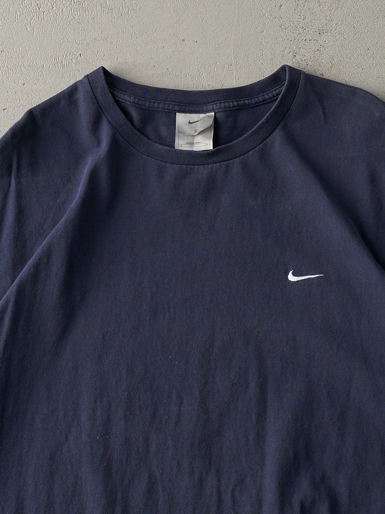 Vintage Y2K Navy Blue Embroidered Nike Swoosh Tee (L)