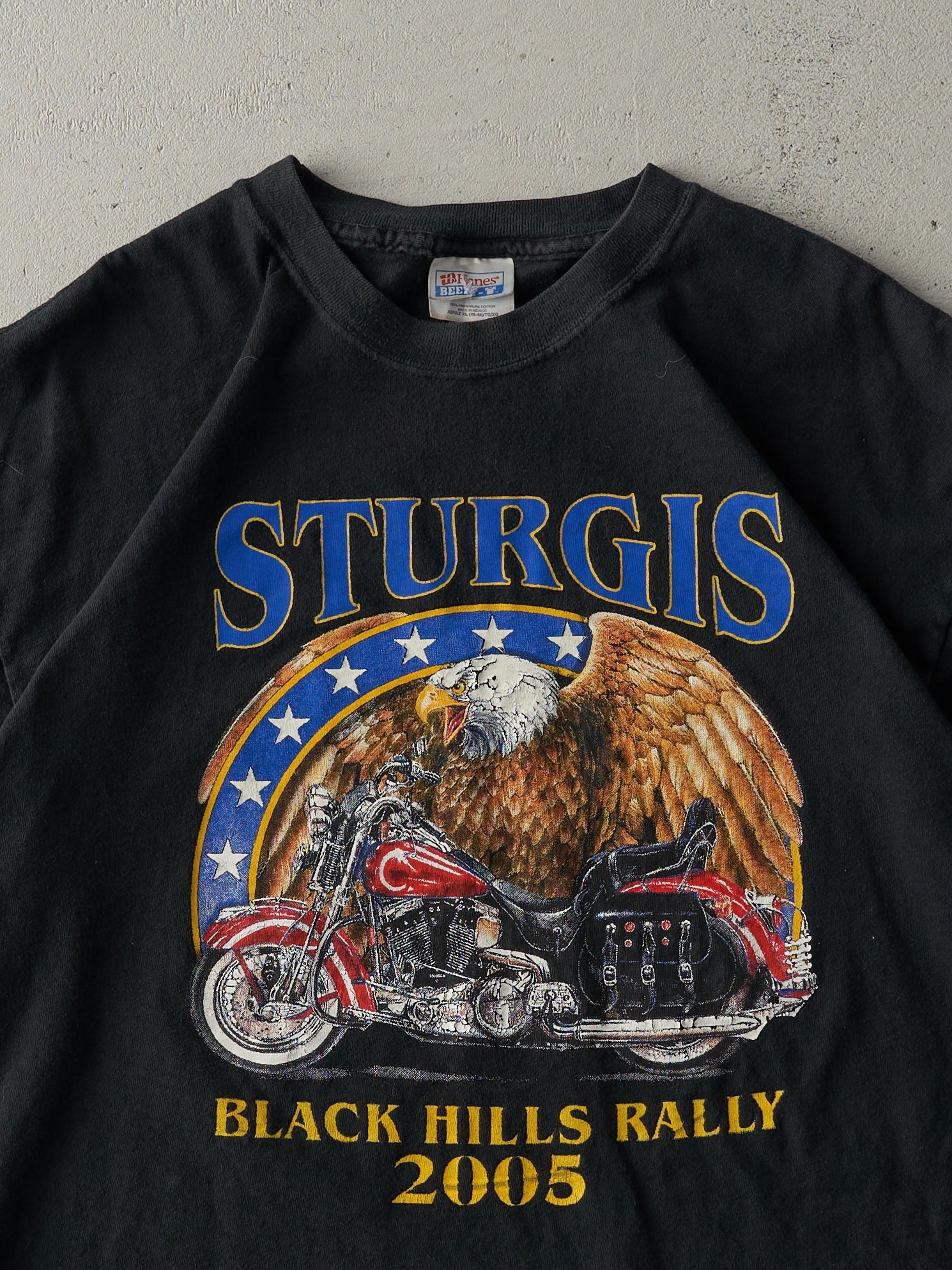 Vintage 05' Black Sturgis Black Hills Motorcycle Rally Tee (L)