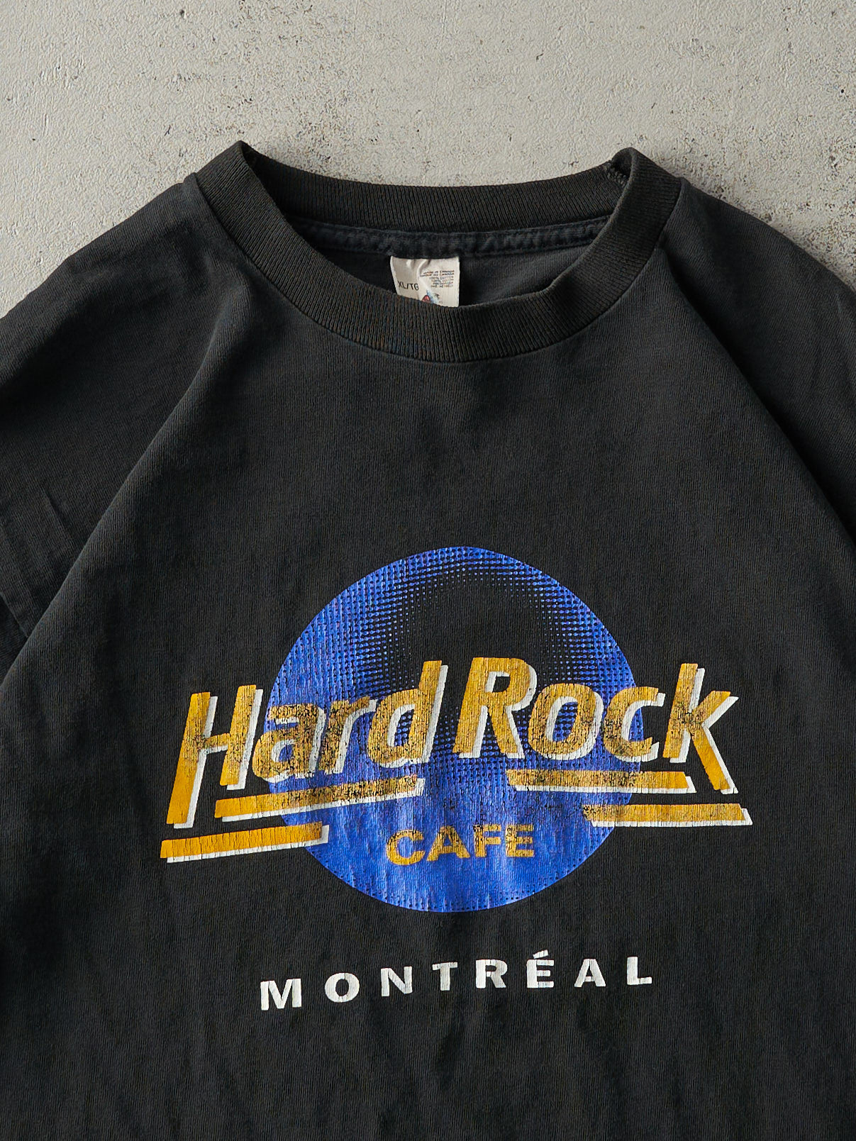 Vintage 90s Black Hard Rock Cafe Montreal Single Stitch Tee (M)