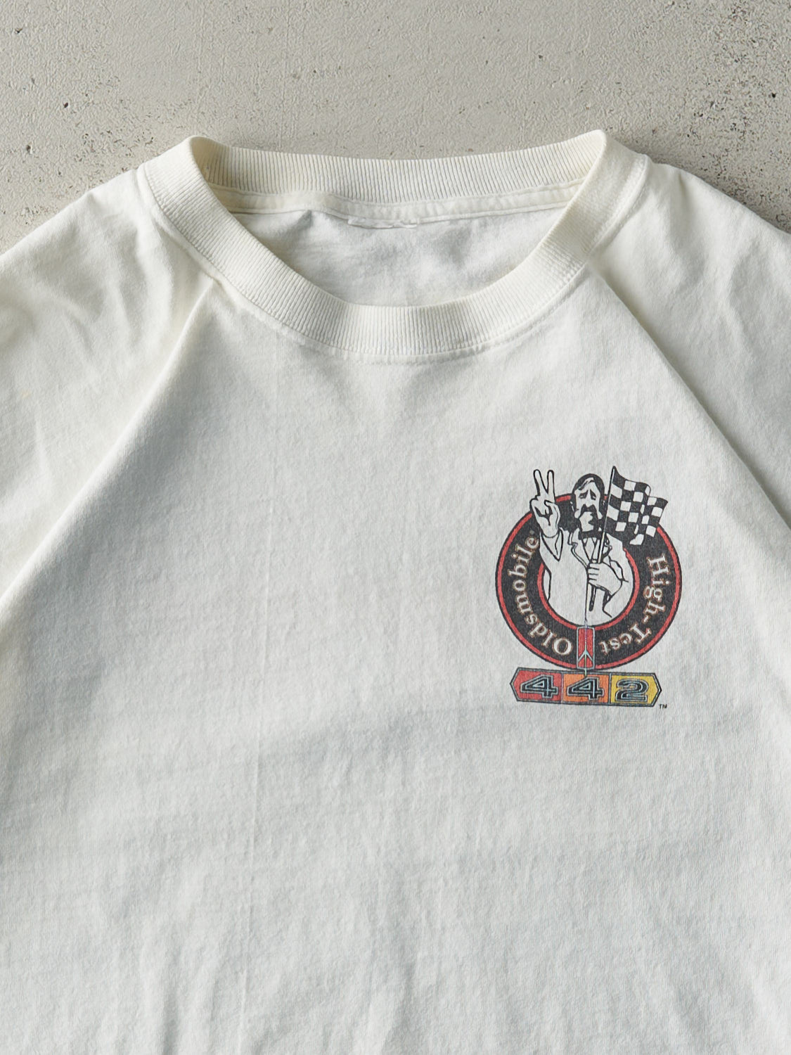 Vintage 00' White Oldsmobile Car Tee (M)