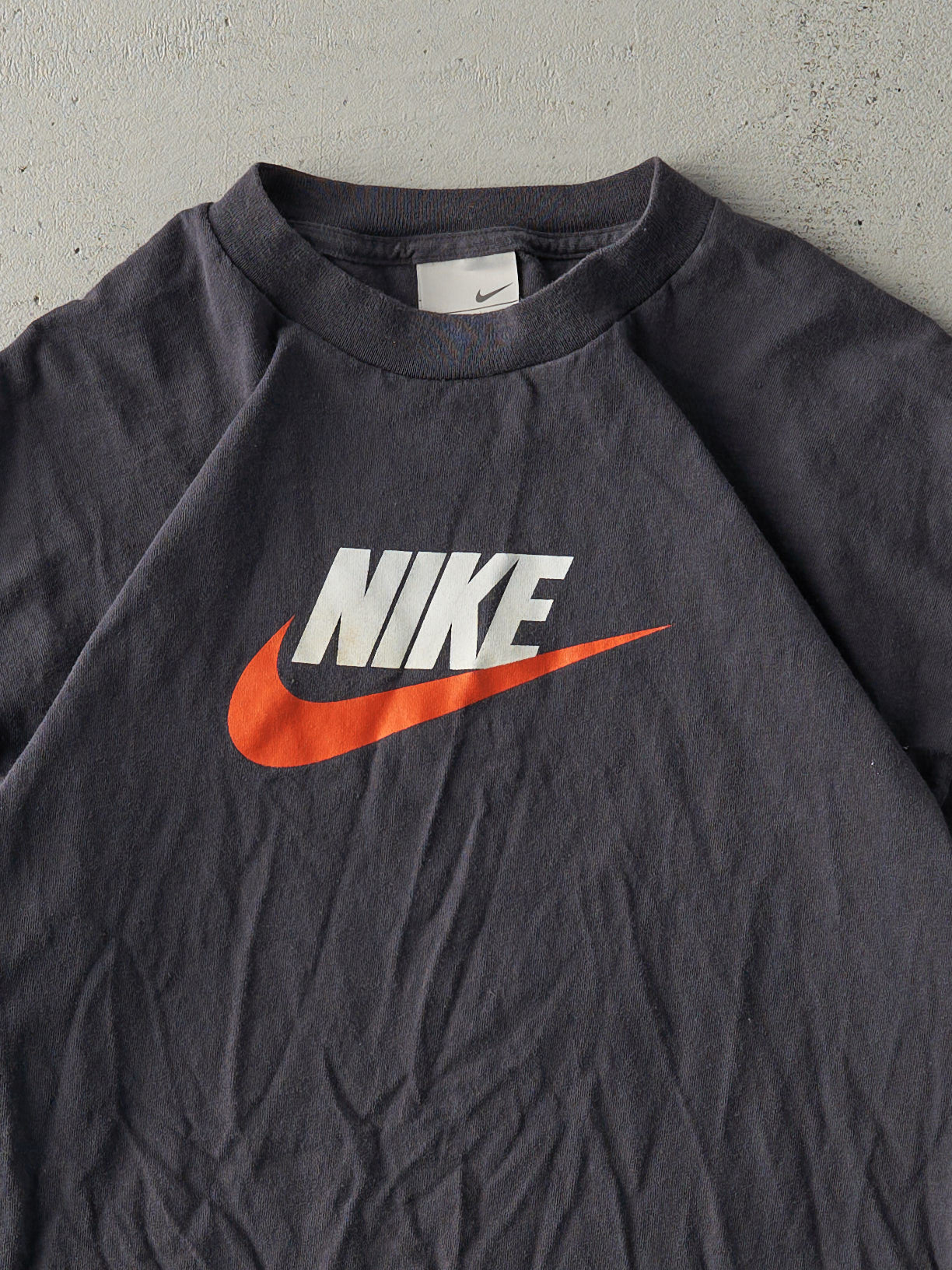 Vintage Y2K Charcoal Grey Nike Logo Tee (M)