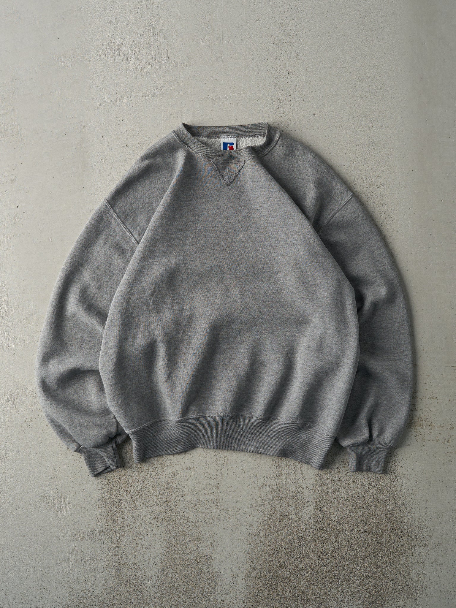 Vintage Y2K Grey Russell Athletics Blank Crewneck (M)