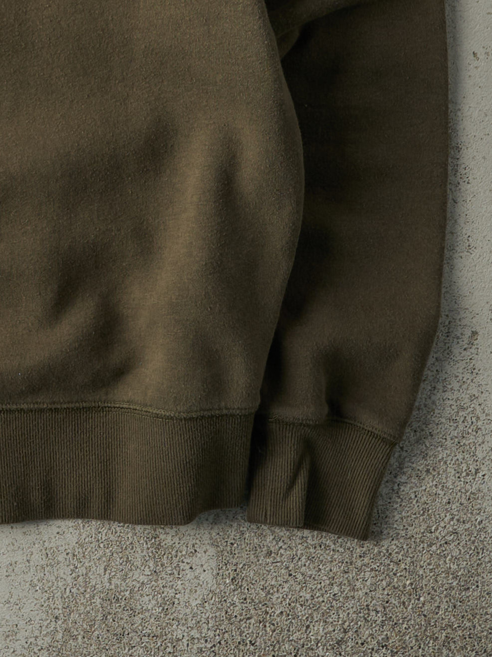 Vintage Y2K Olive Green Blank Crewneck (M)