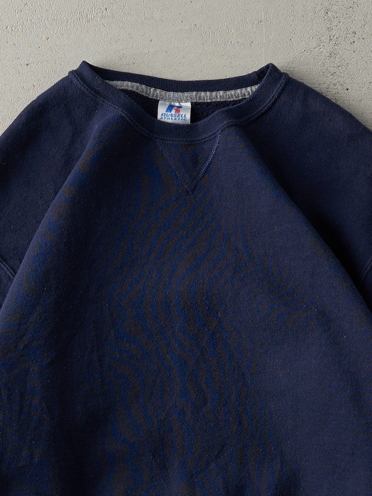 Vintage Y2K Navy Blue Blank Russell Athletic Crewneck (M)