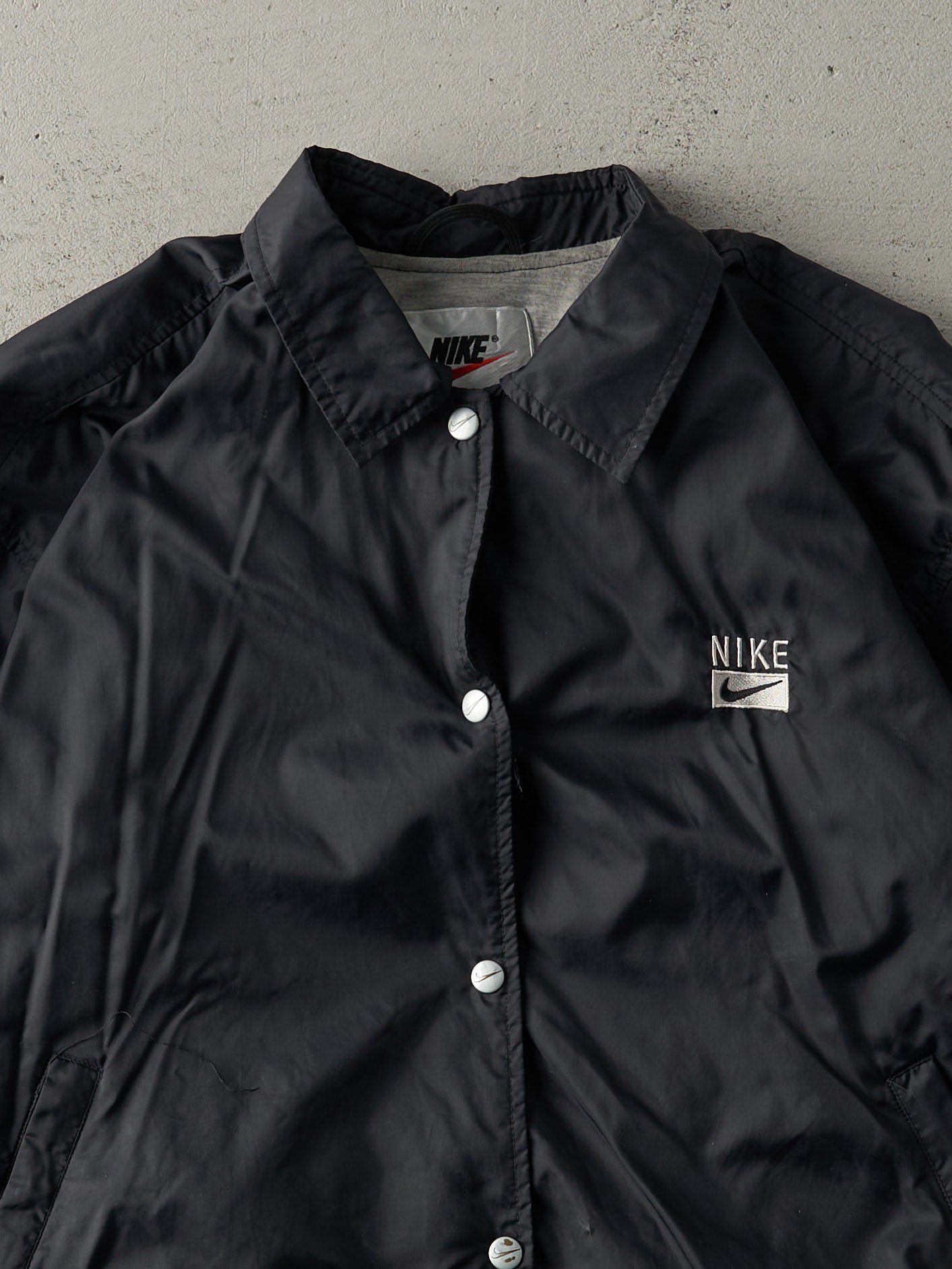 Vintage 90s Black Nike Nylon Wind Breaker Jacket (M)