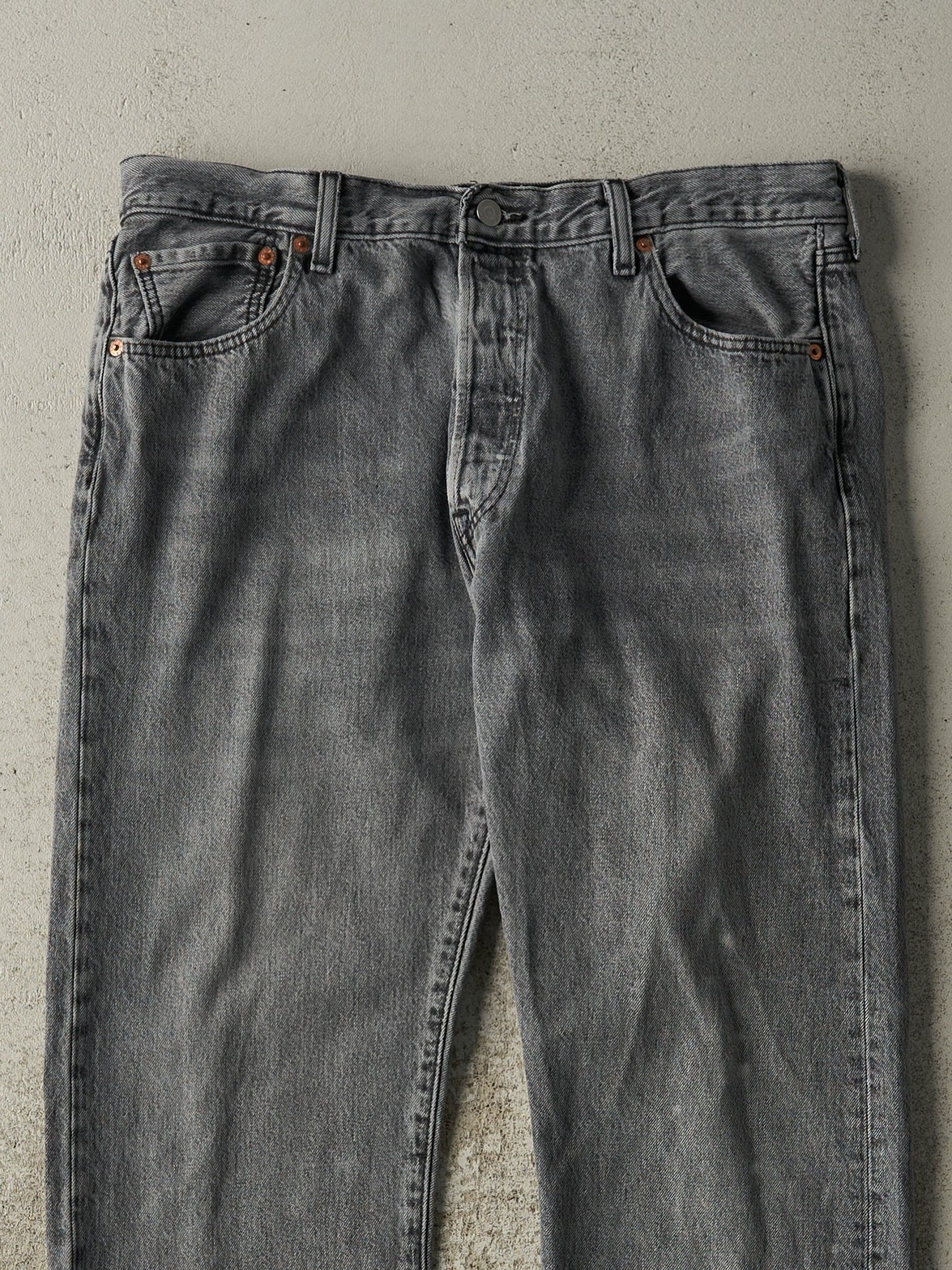 Vintage Y2K Grey Levi's 501 Denim Pants (35.5x32)