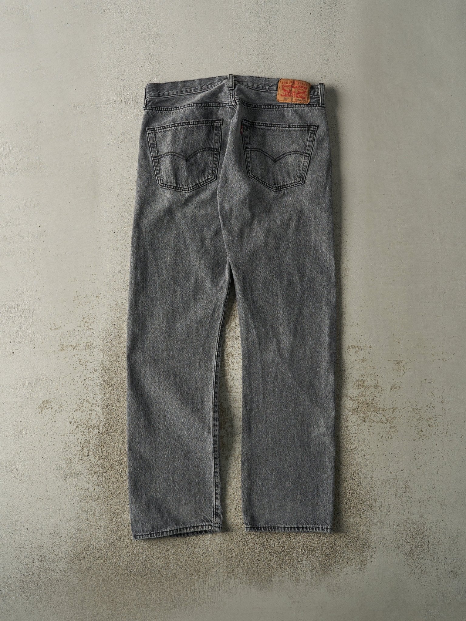Vintage Y2K Grey Levi's 501 Denim Pants (35.5x32)