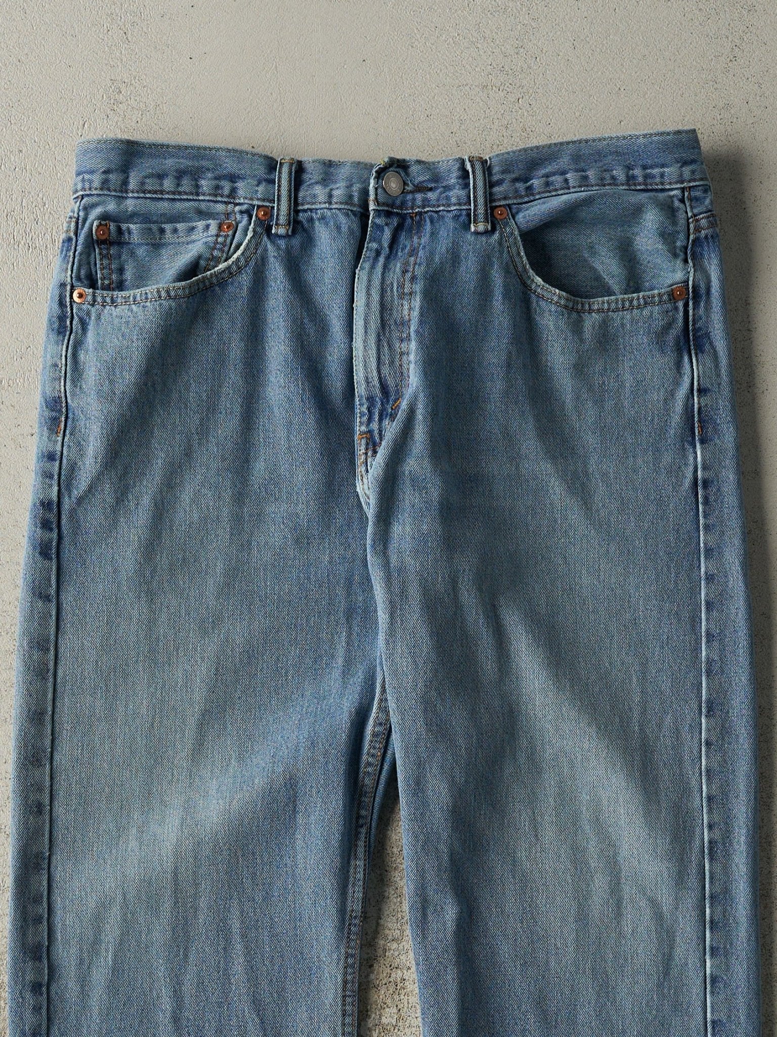 Vintage Y2K Light Wash Levi's 505 Jeans (36x29)