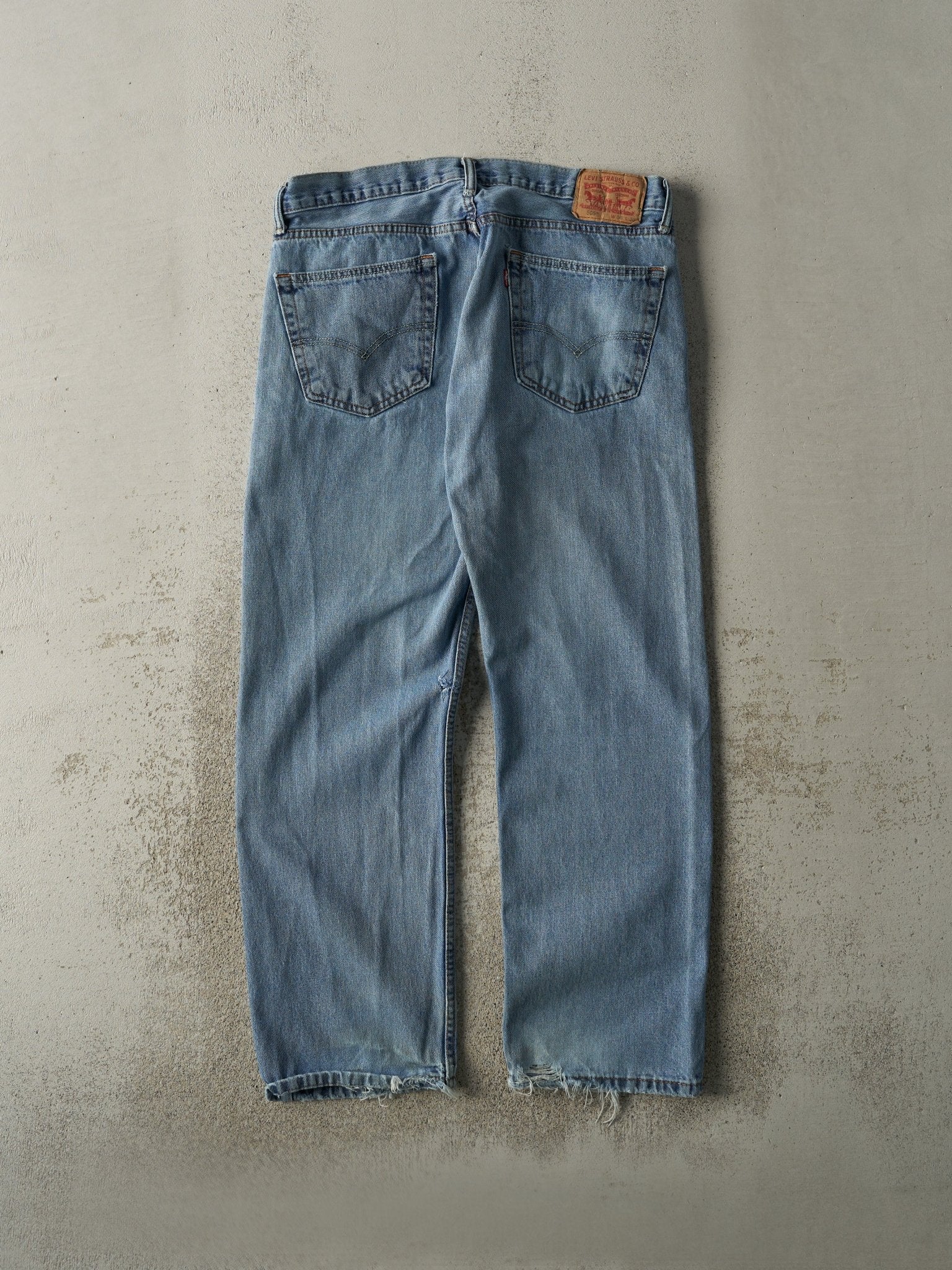 Vintage Y2K Light Wash Levi's 505 Jeans (36x29)