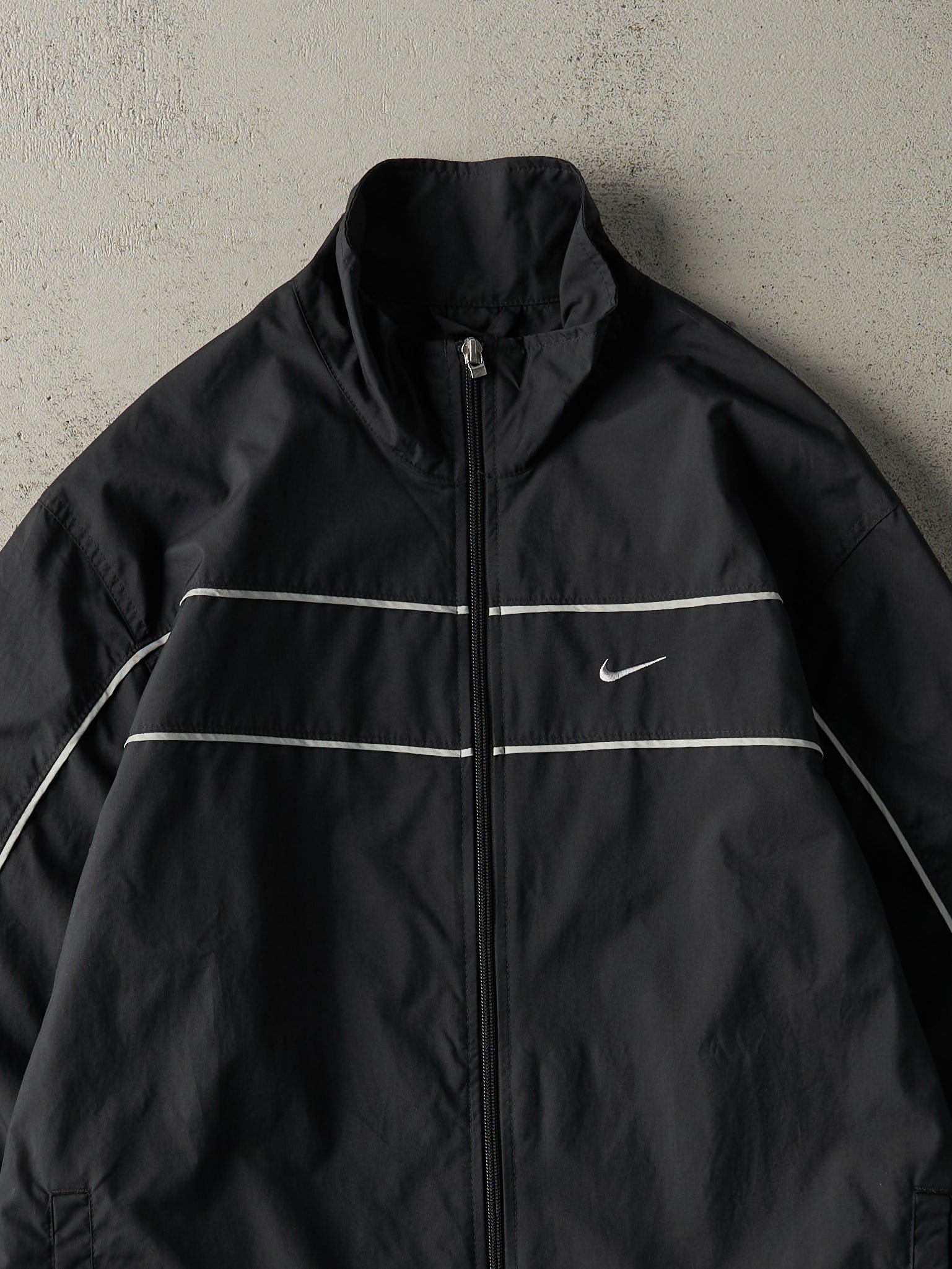 Vintage Y2K Black & Silver Nike Embroidered Windbreaker (M)