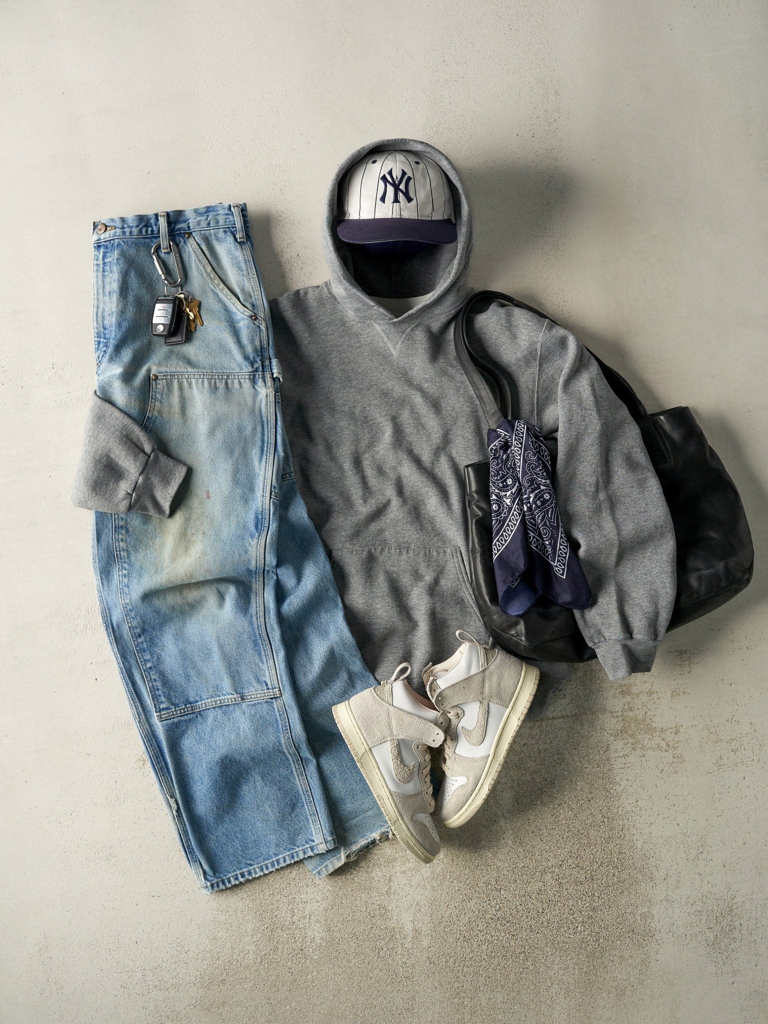 Vintage Y2K Grey Blank Russell Athletic Hoodie (L)