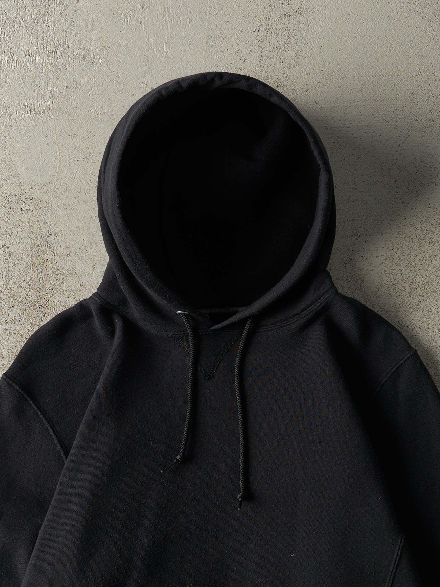 Vintage Y2K Black Blank Russell Athletic Hoodie (M/L)