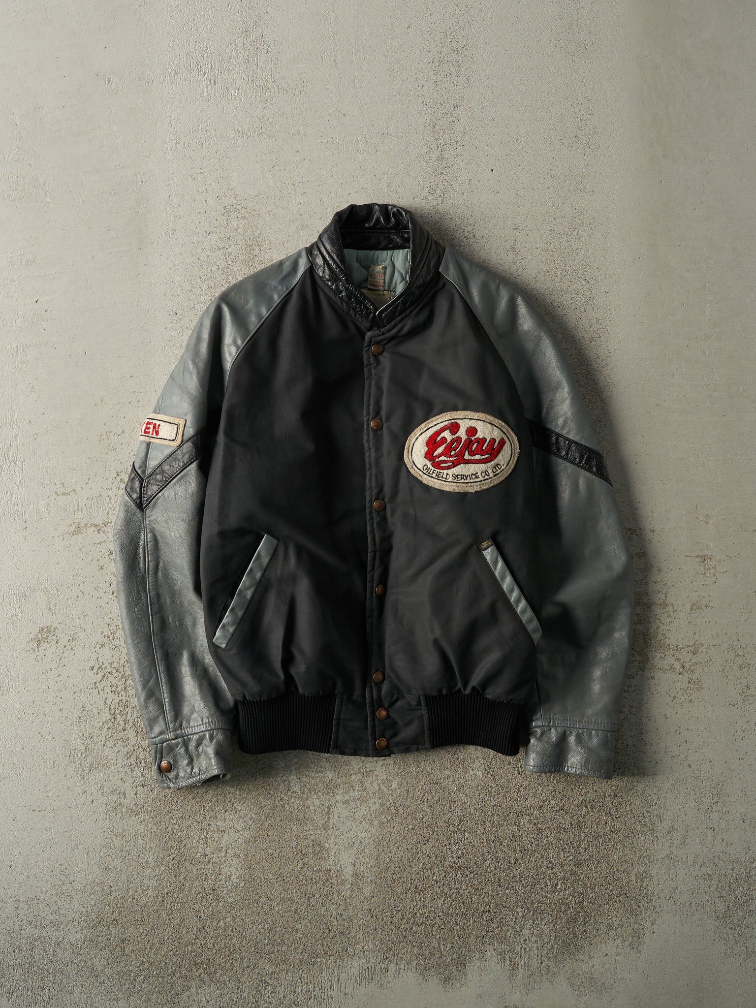 Vintage 80s Black & Grey Embroidered Nylon Work Jacket (M)