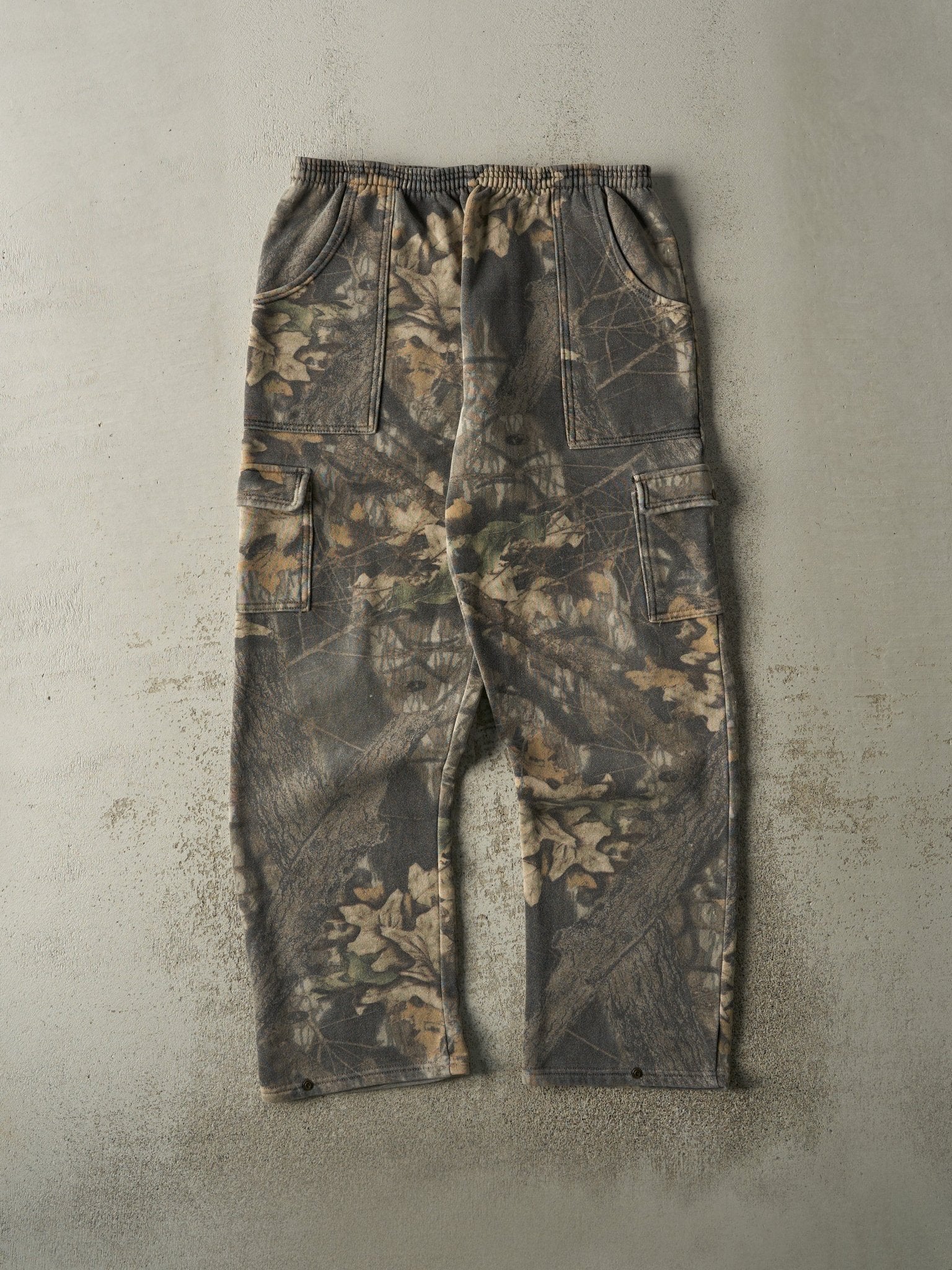 Vintage Y2K Camo Mossy Oak Cargo Sweatpants (32.5x30)