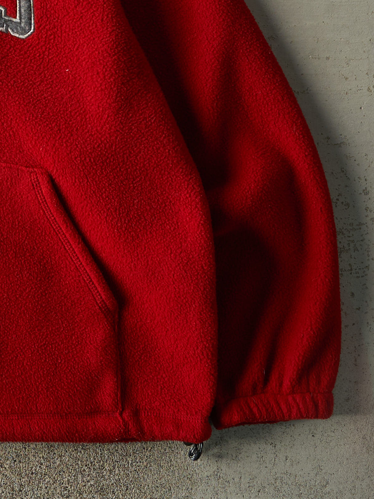 Vintage Y2K Red Roots Fleece Hoodie (M)