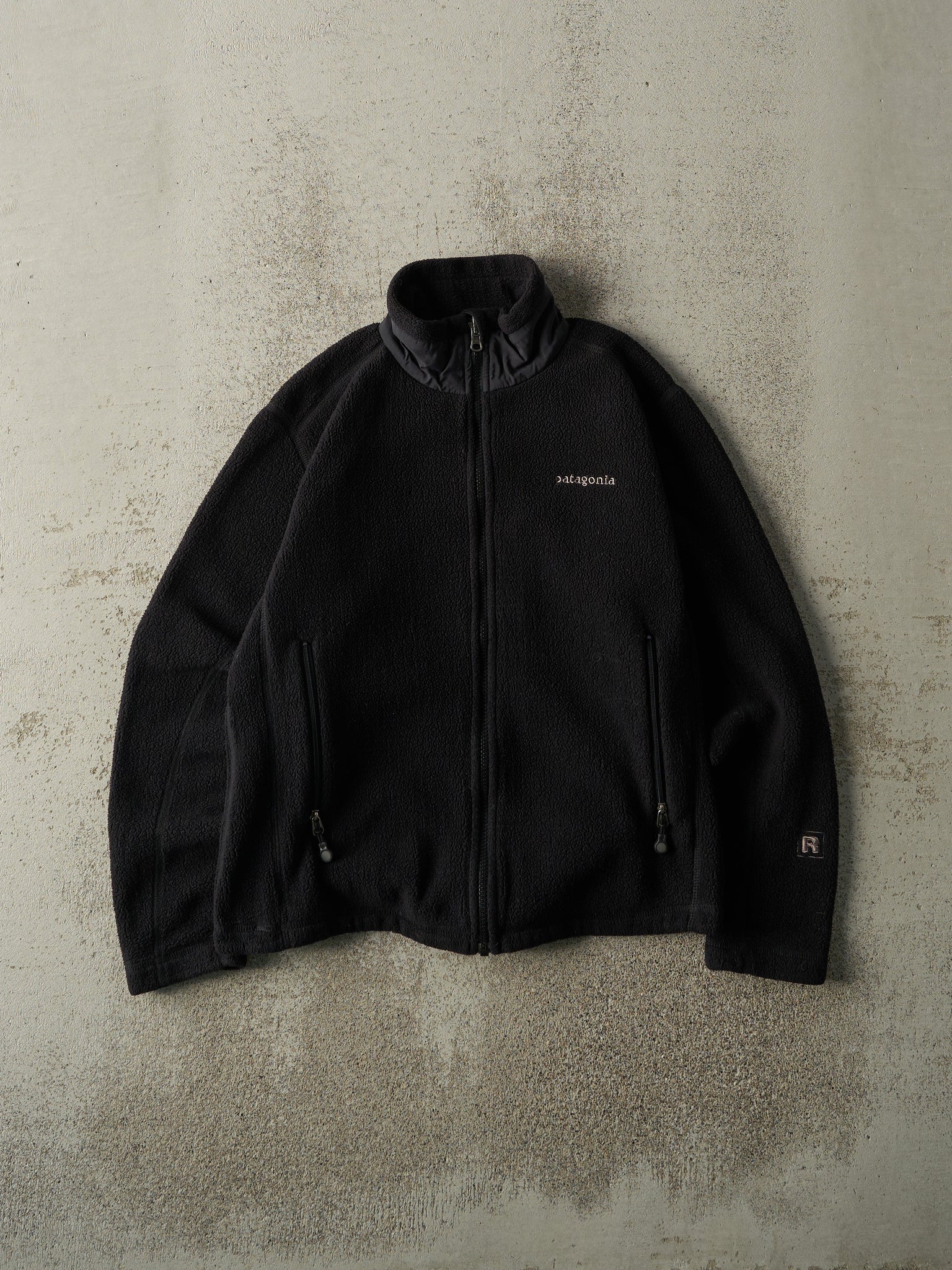 Vintage Y2K Black Patagonia Zip Up Fleece Jacket (S)