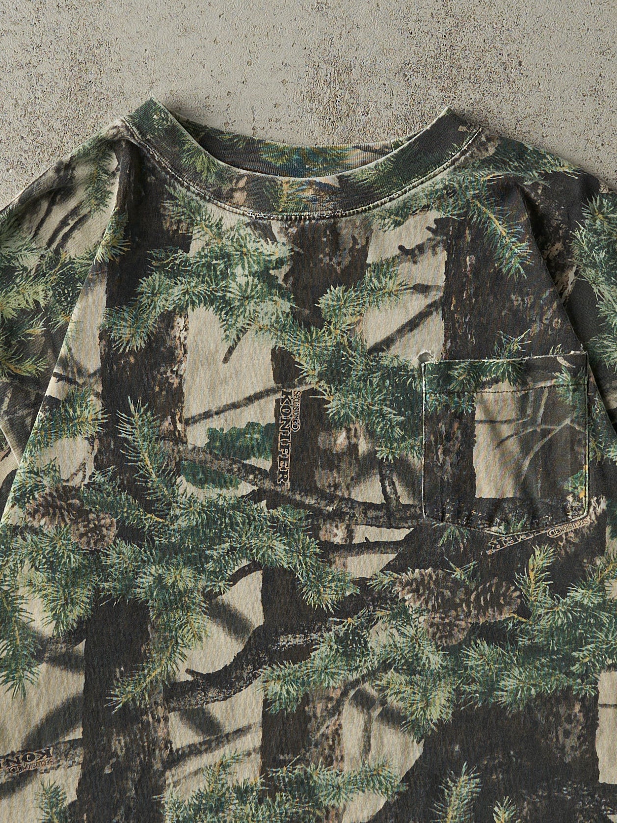 Vintage Y2K Camo Cabela's X Seclusion 3D Camo Pocket Tee (L/XL)