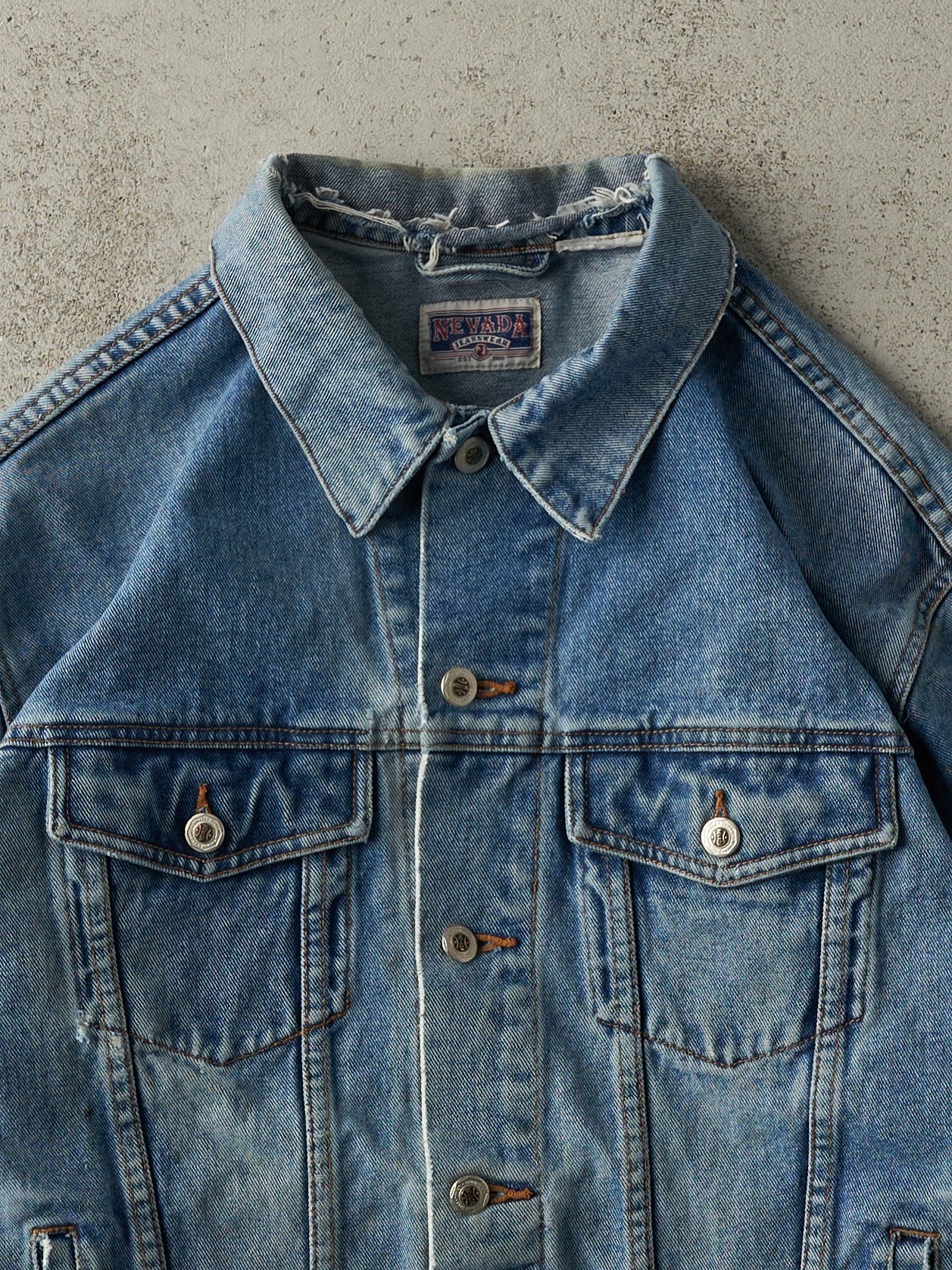 Vintage 90s Mid Wash Nevada Jeans Denim Jacket (L)