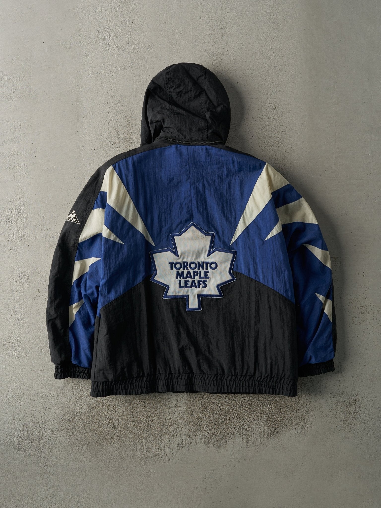 Vintage 90s Black, Blue & White Toronto Maple Leafs Apex Puffer Jacket (L)