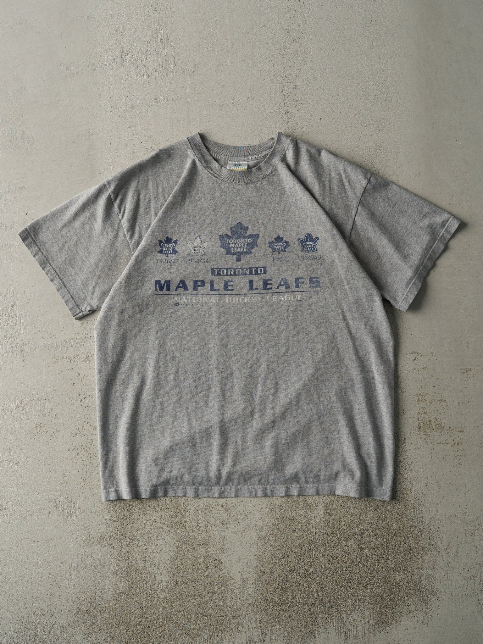 Vintage Y2K Grey Toronto Maple Leafs Tee (L)